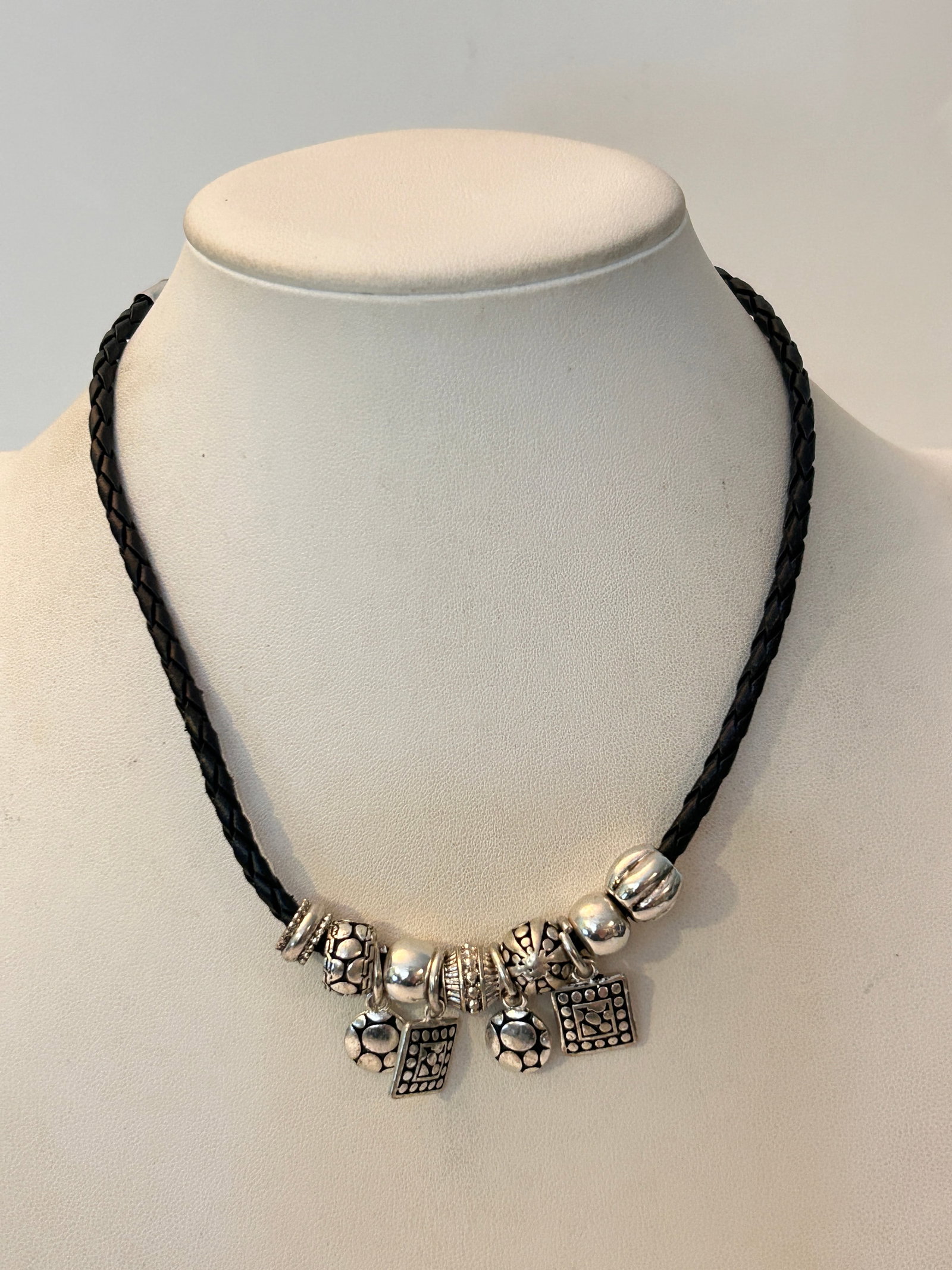 Vintage Necklace Sz 16" (1 of 5)