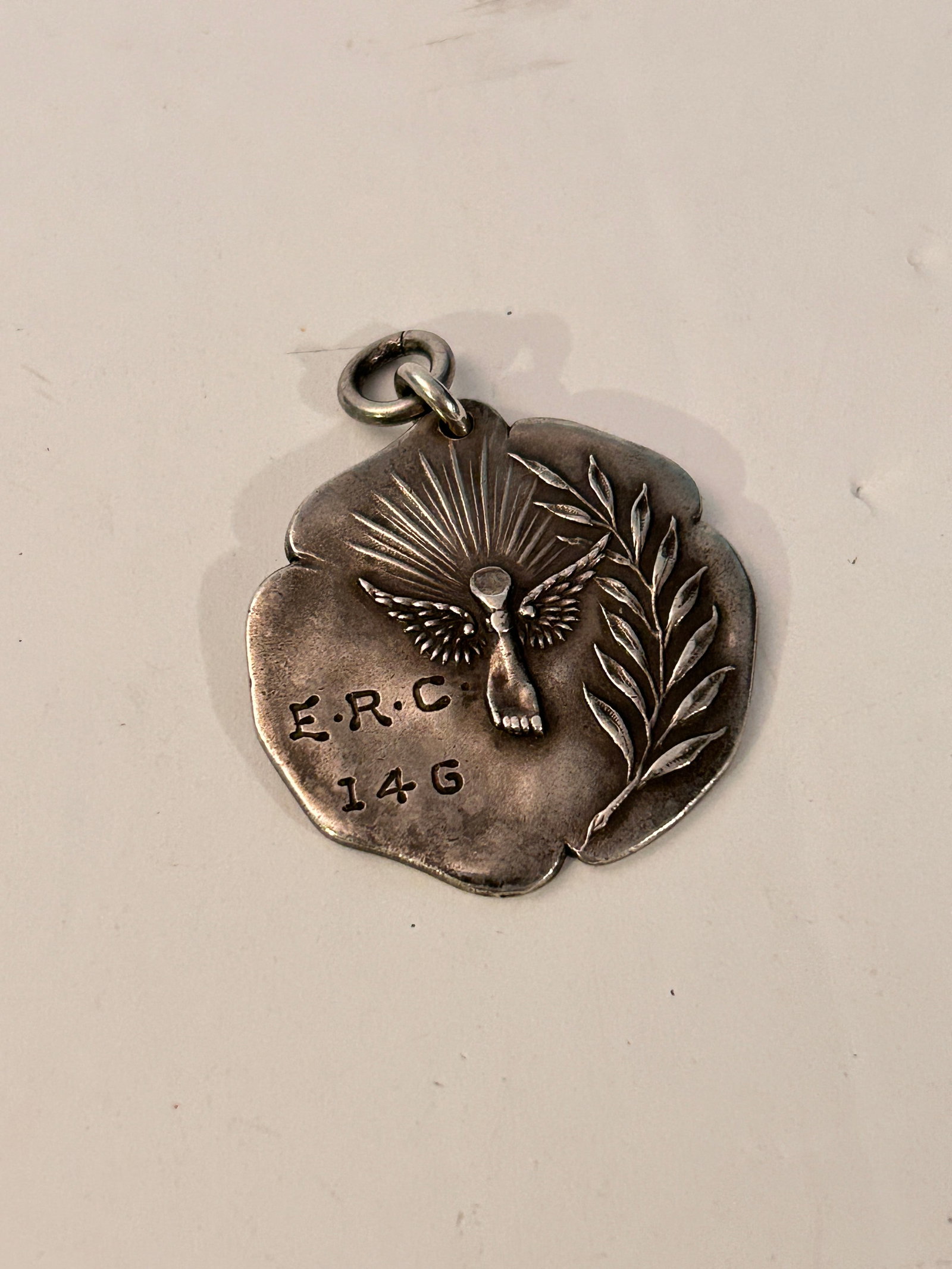 Sterling Medal Pendant Holy Spirit Dove R.Stoll: Sterling Medal Pendant Holy Spirit Dove R.Stoll Please view all photos as they are part of the description and condition of this Item, Feel free to contact me with questions or picture requests! Used 