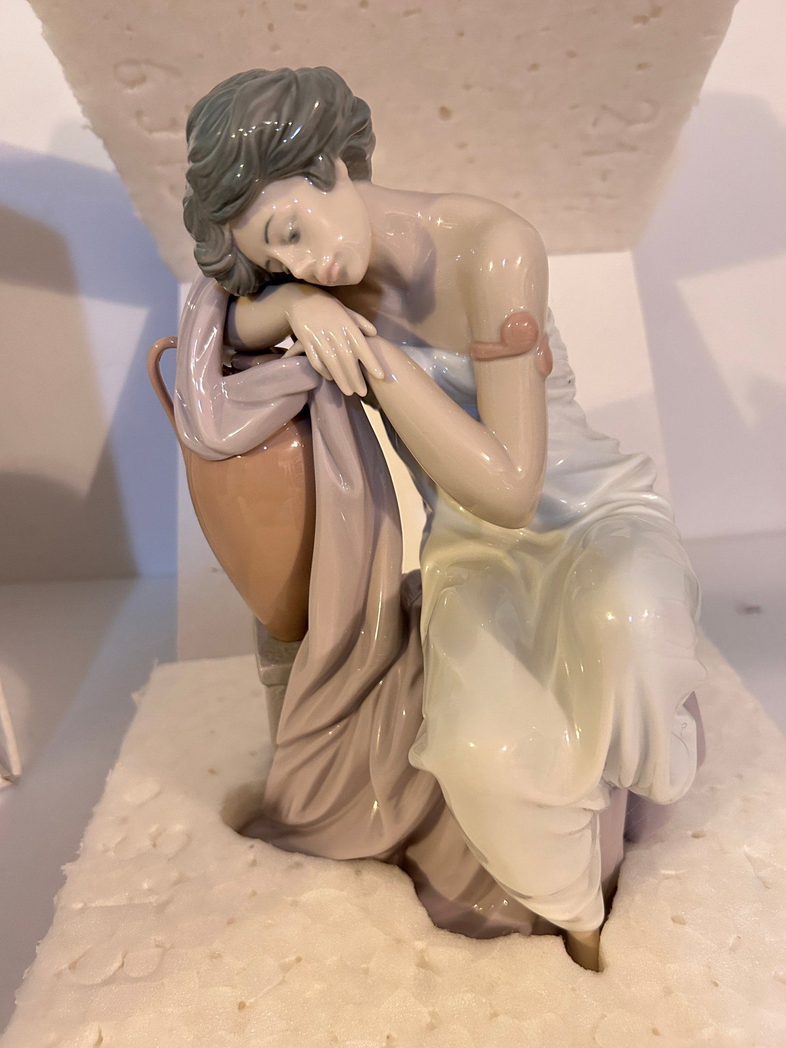 Lladro Figurine #6313 RARE RETIRED ?Lady Dreaming' Resting on Jug 1996 Mint: Lladro Figurine #6313 RARE RETIRED ?Lady Dreaming' Resting on Jug 1996 Mint Please view all photos as they are part of the description and condition of this Item, Feel free to contact me with question