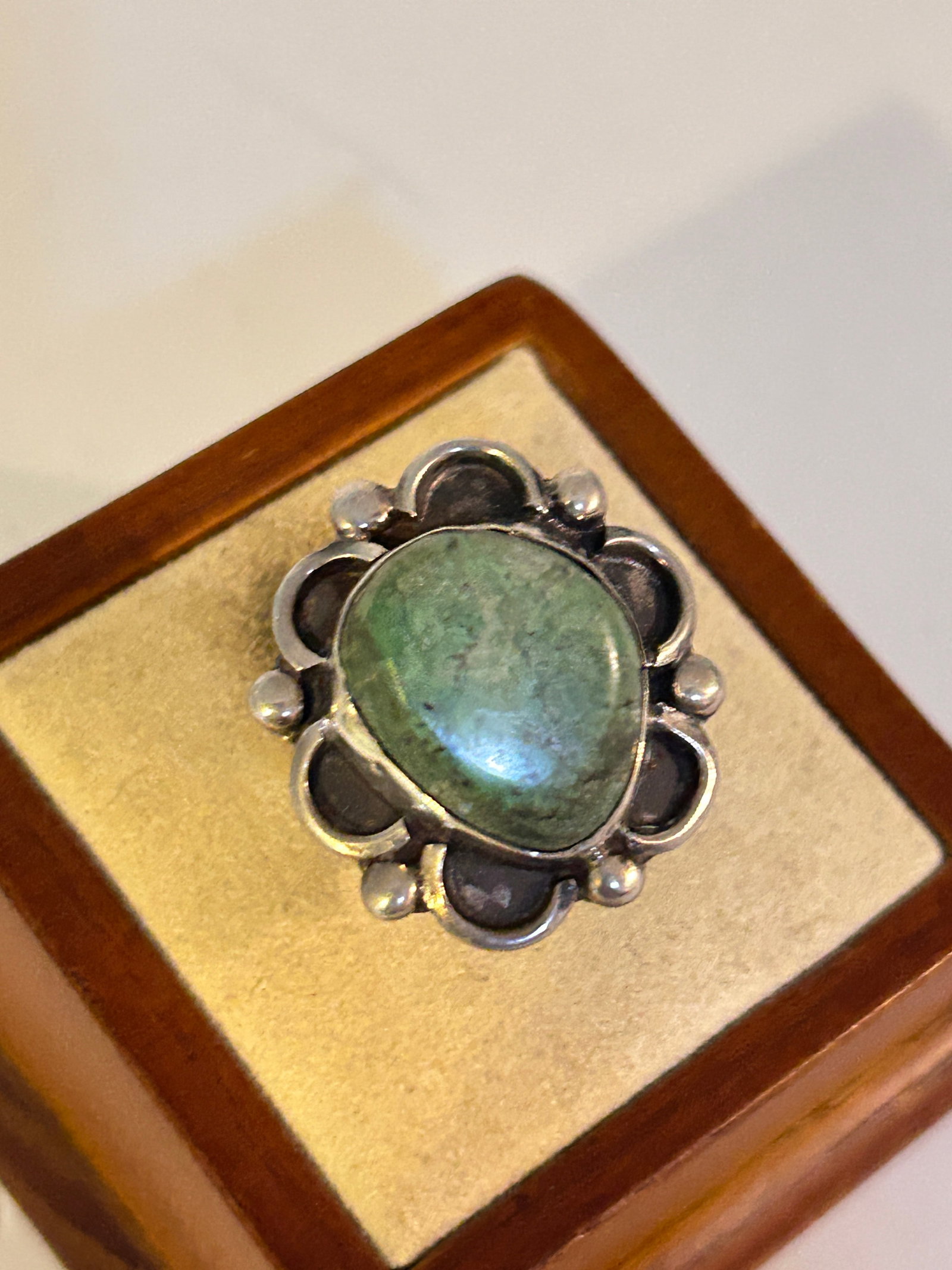 Native American Navajo 925 Sterling Silver Turquoise Ring, Size 6 Singed JBF: Native American Navajo 925 Sterling Silver Turquoise Ring, Size 6 Singed JBF Please view all photos as they are part of the description and condition of this Item, Feel free to contact me with questio