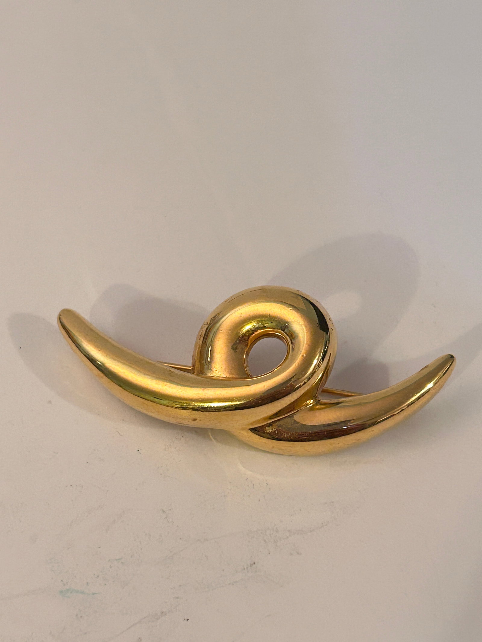 Vintage Goldtone Monet Brooch (1 of 4)