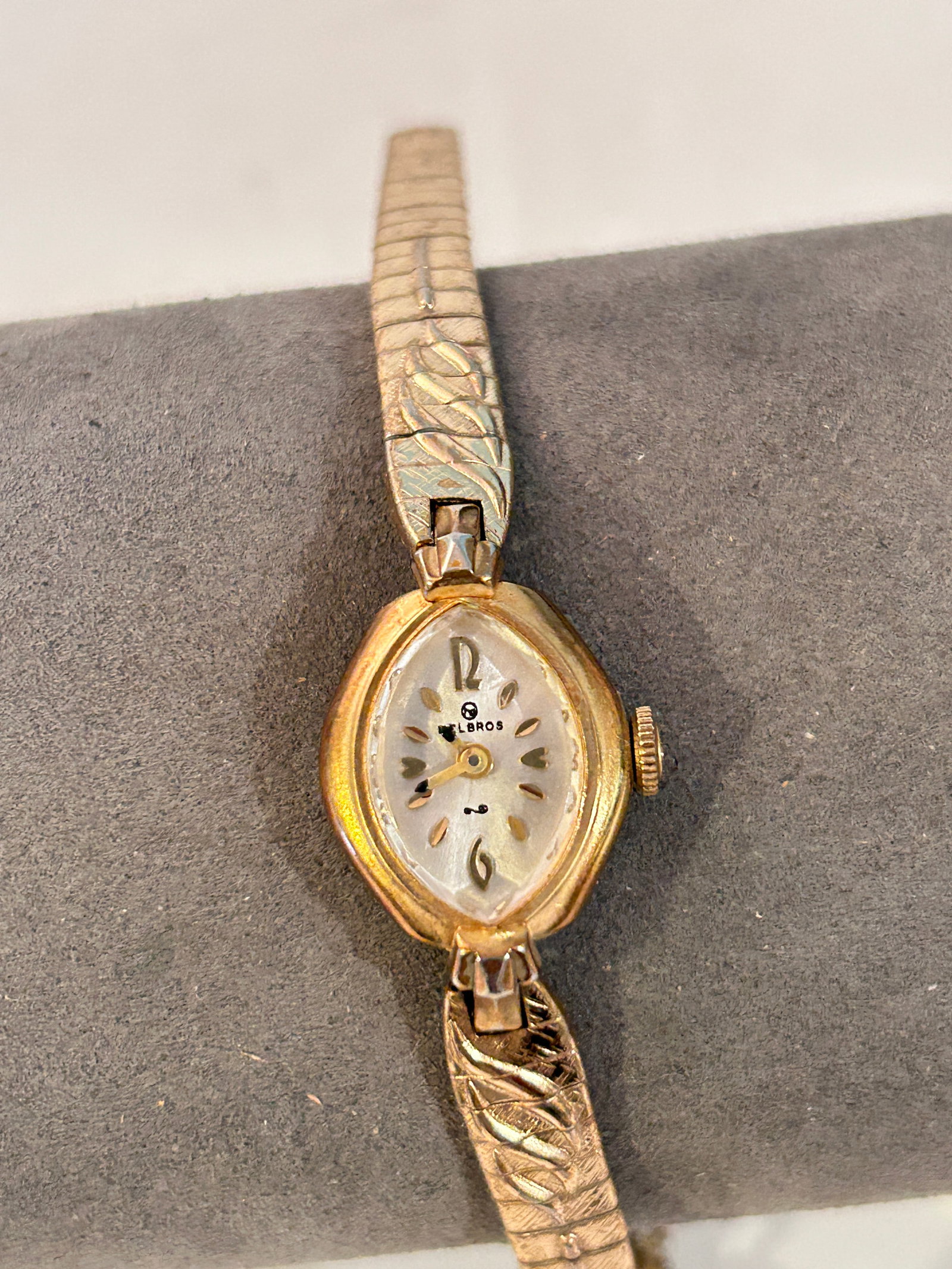 Ladies Vintage Helbros Mech working Watch 10K R.G.P Bezel: Ladies Vintage Helbros Mech working Watch 10K R.G.P Bezel Please view all photos as they are part of the description and condition of this Item, Feel free to contact me with questions or picture reque