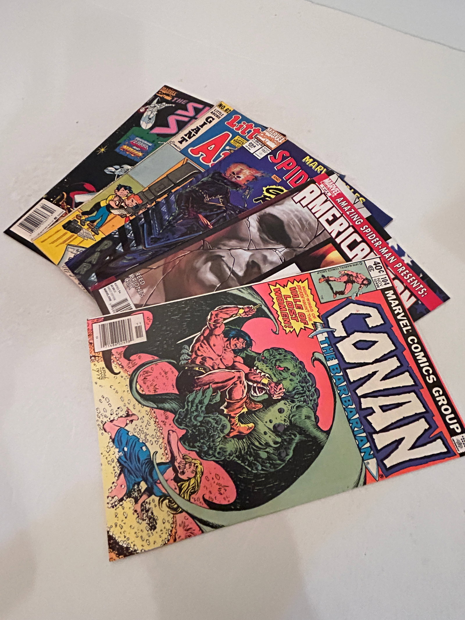 Vintage lot of 5 Comics: Vintage lot of 5 Comics Please view all photos as they are part of the description and condition of this Item, Feel free to contact me with questions or picture requests! Used Item AS IS