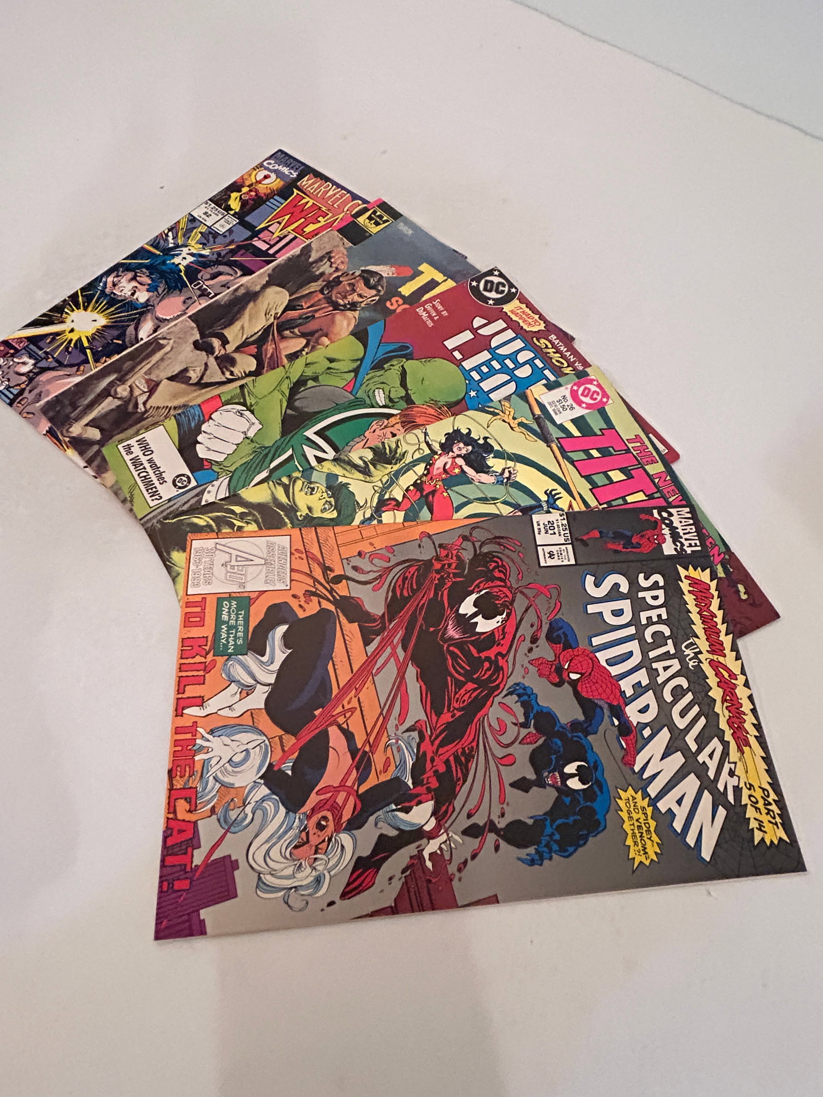 Vintage lot of 5 Comics: Vintage lot of 5 Comics Please view all photos as they are part of the description and condition of this Item, Feel free to contact me with questions or picture requests! Used Item AS IS