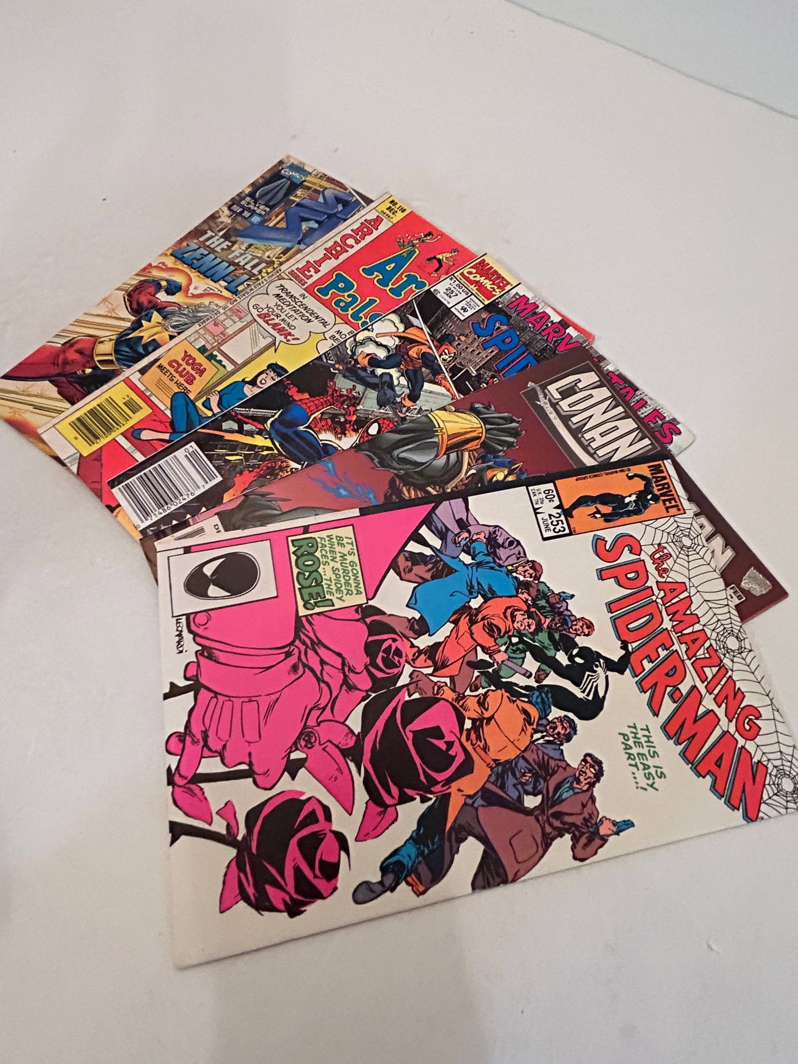Vintage lot of 5 Comics (1 of 11)