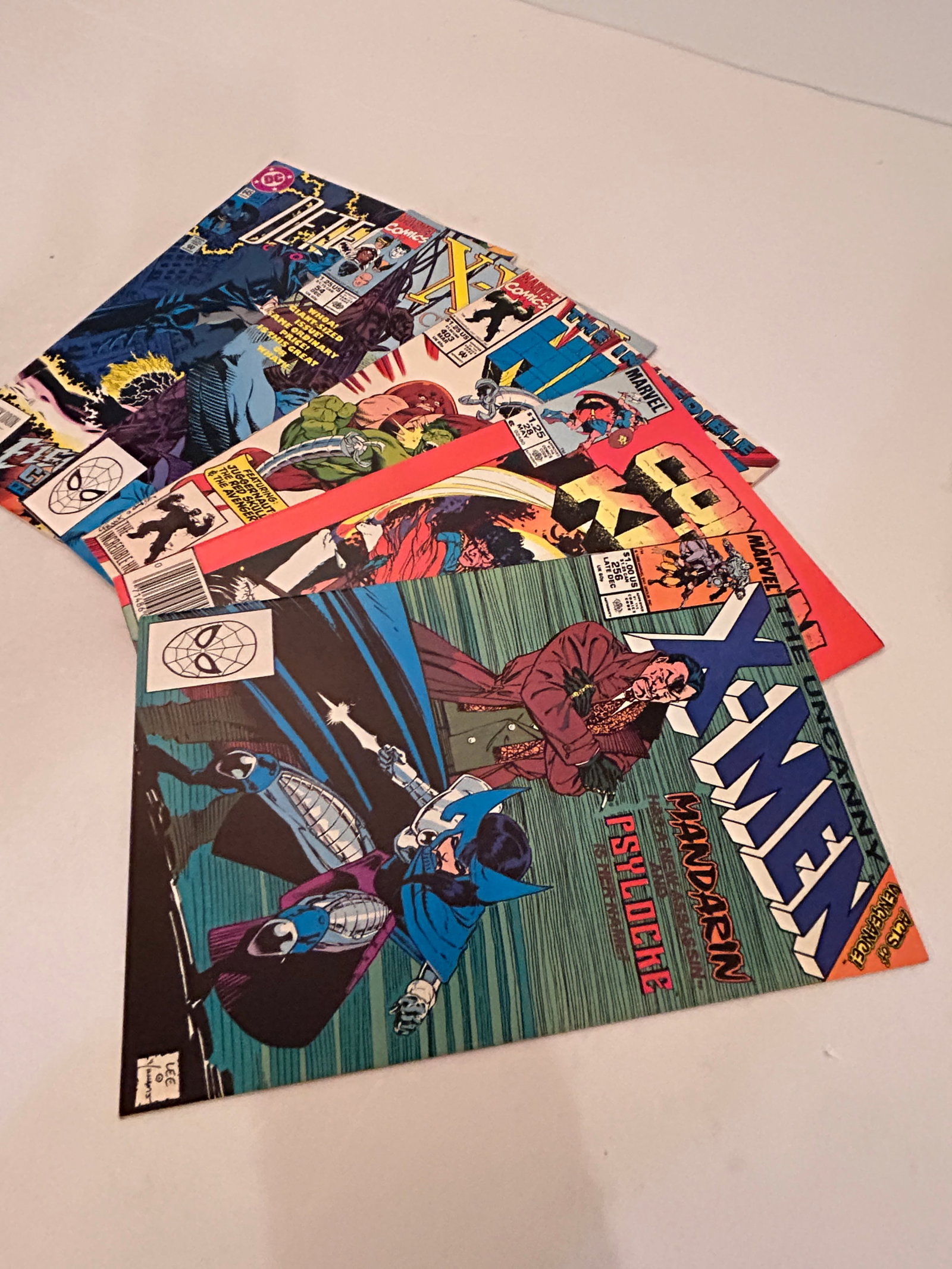 Vintage lot of 5 Comics: Vintage lot of 5 Comics Please view all photos as they are part of the description and condition of this Item, Feel free to contact me with questions or picture requests! Used Item AS IS