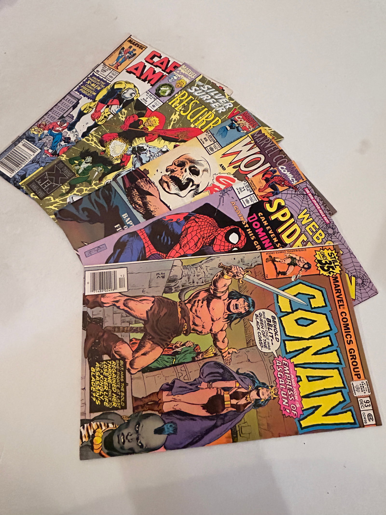 Vintage lot of 5 Comics: Vintage lot of 5 Comics Please view all photos as they are part of the description and condition of this Item, Feel free to contact me with questions or picture requests! Used Item AS IS
