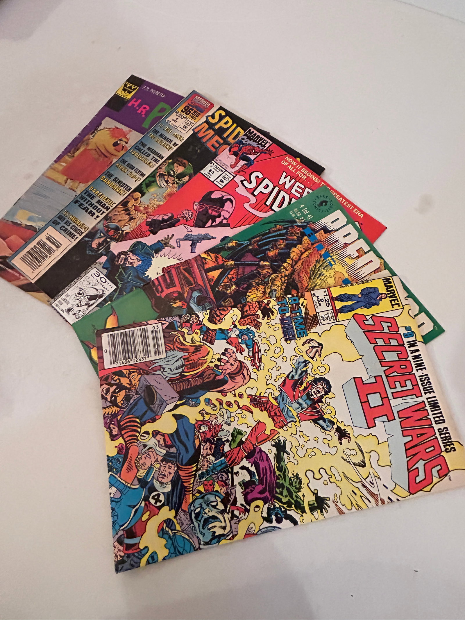 Vintage lot of 5 Comics: Vintage lot of 5 Comics Please view all photos as they are part of the description and condition of this Item, Feel free to contact me with questions or picture requests! Used Item AS IS