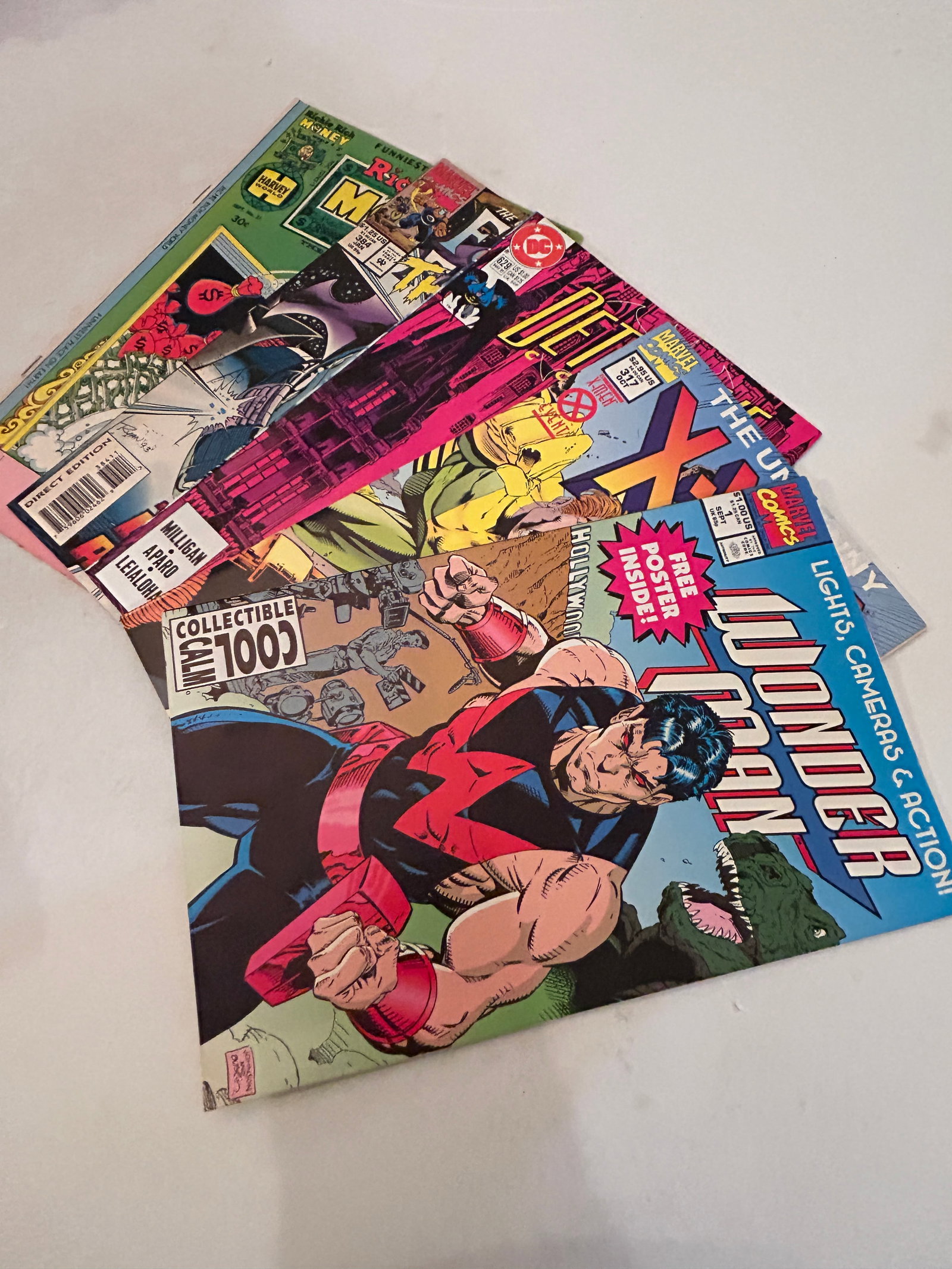 Vintage lot of 5 Comics: Vintage lot of 5 Comics Please view all photos as they are part of the description and condition of this Item, Feel free to contact me with questions or picture requests! Used Item AS IS