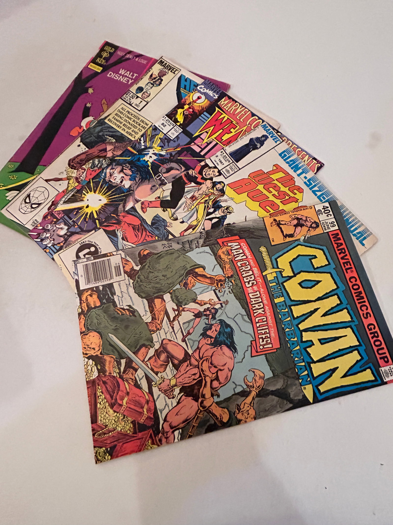 Vintage lot of 5 Comics: Vintage lot of 5 Comics Please view all photos as they are part of the description and condition of this Item, Feel free to contact me with questions or picture requests! Used Item AS IS