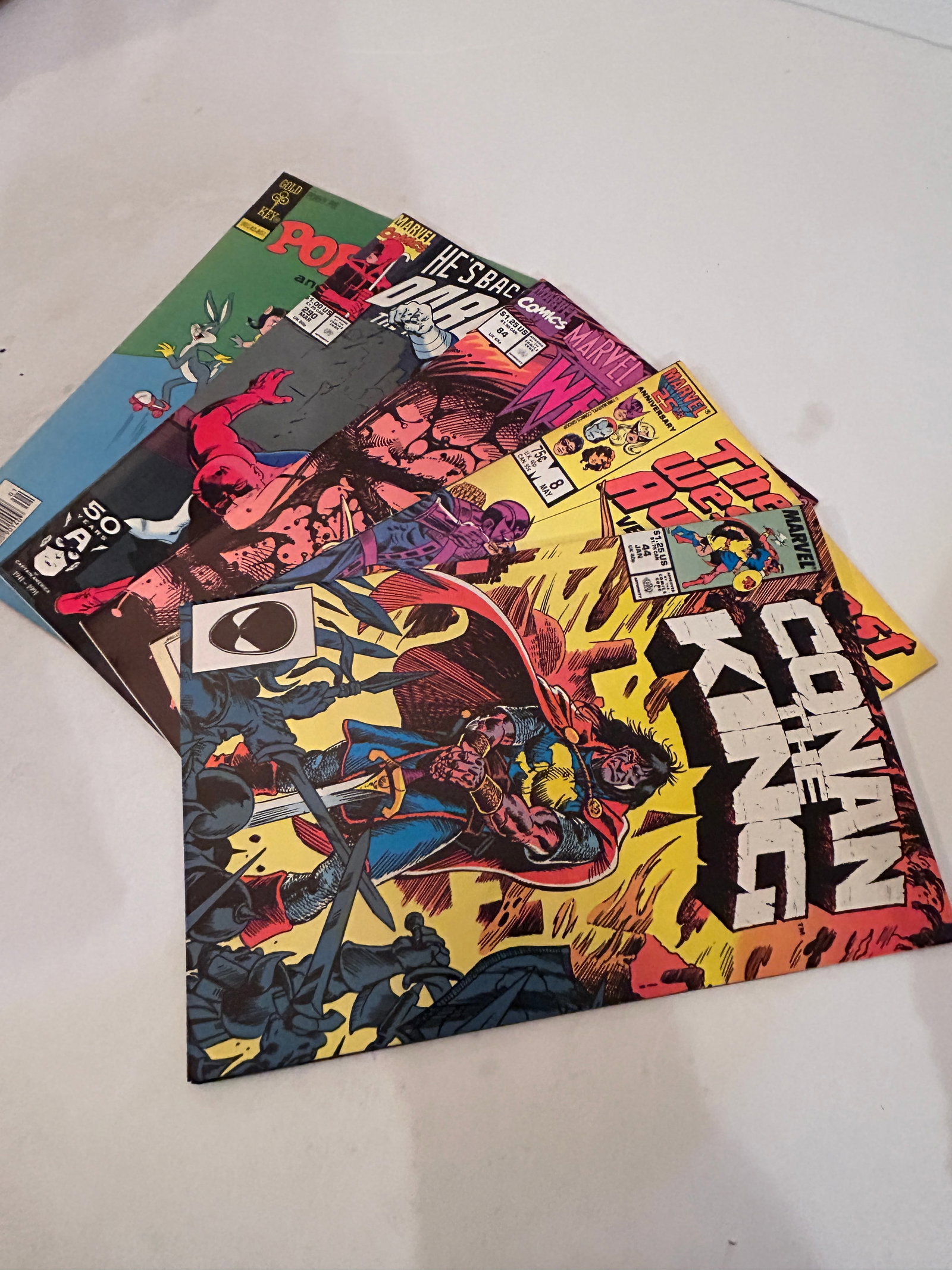 Vintage lot of 5 Comics: Vintage lot of 5 Comics Please view all photos as they are part of the description and condition of this Item, Feel free to contact me with questions or picture requests! Used Item AS IS