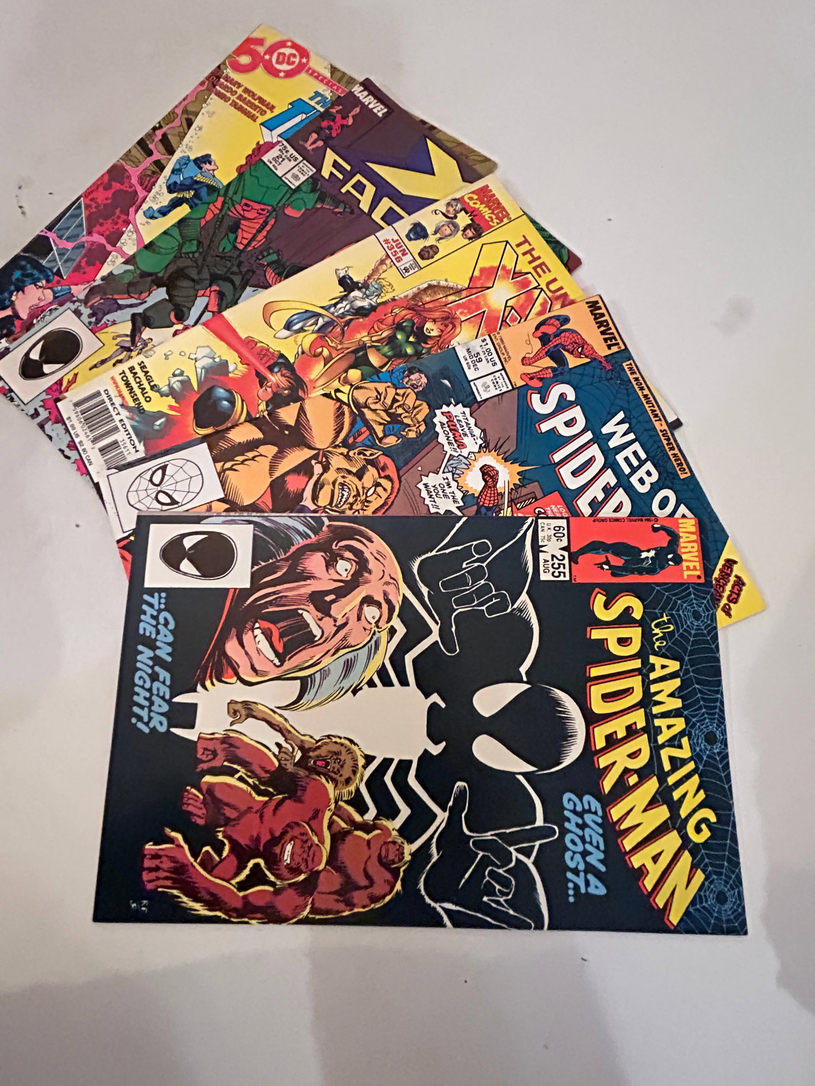 Vintage lot of 5 Comics: Vintage lot of 5 Comics Please view all photos as they are part of the description and condition of this Item, Feel free to contact me with questions or picture requests! Used Item AS IS