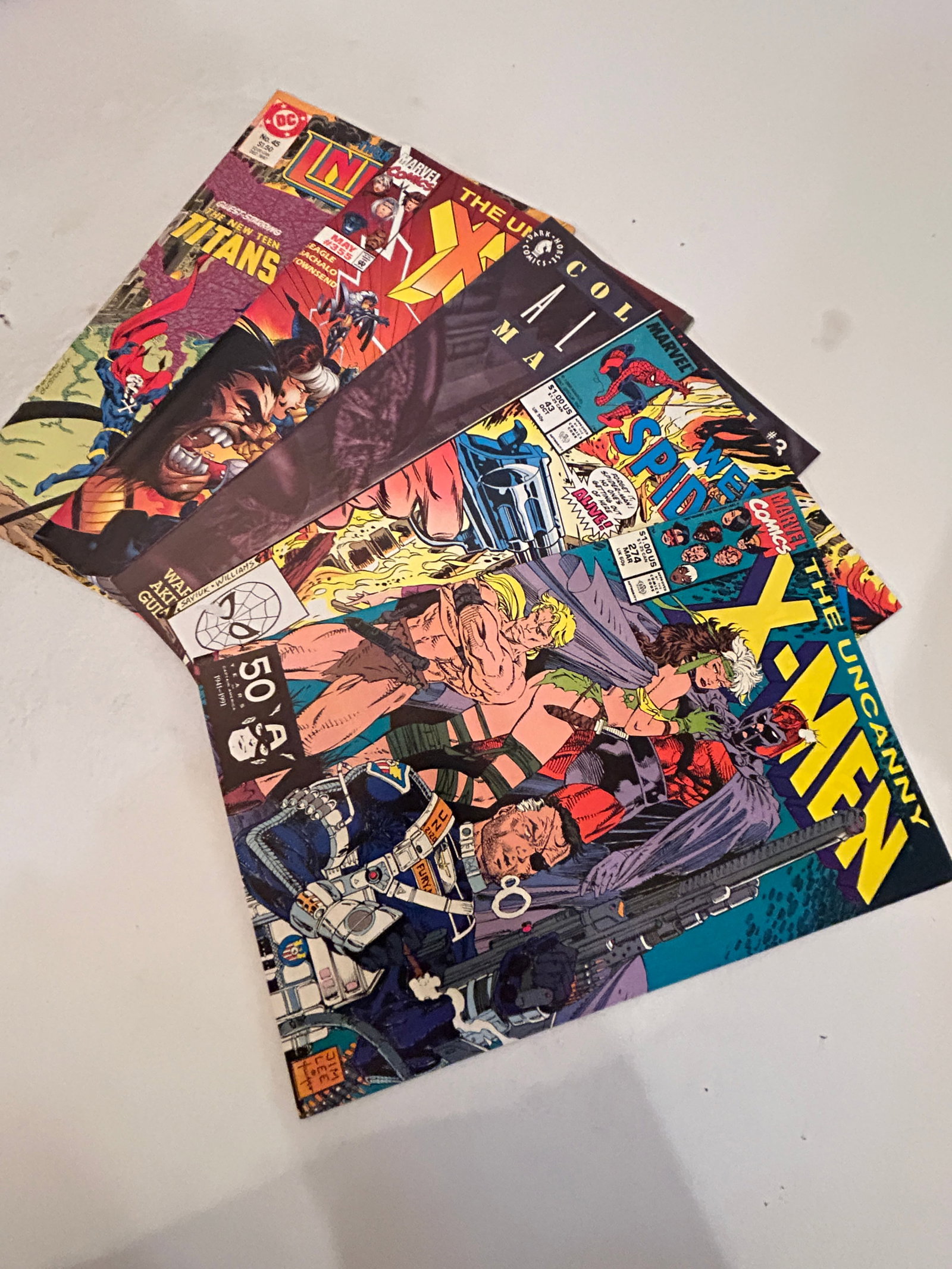 Vintage lot of 5 Comics: Vintage lot of 5 Comics Please view all photos as they are part of the description and condition of this Item, Feel free to contact me with questions or picture requests! Used Item AS IS