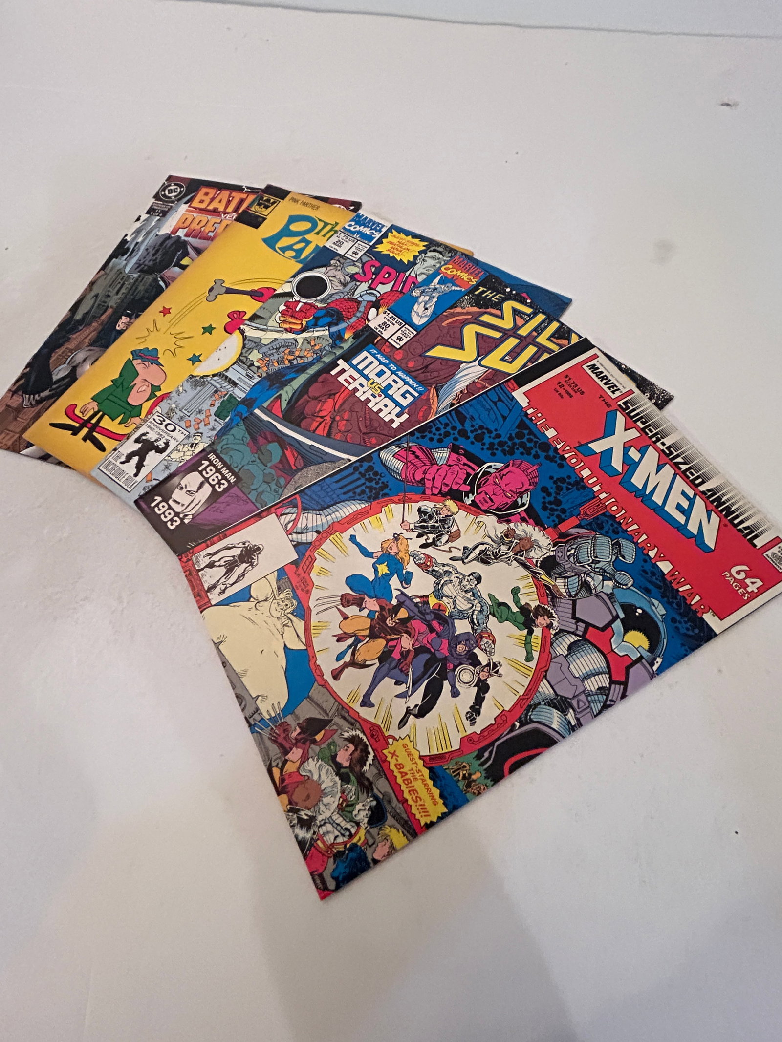 Vintage lot of 5 Comics: Vintage lot of 5 Comics Please view all photos as they are part of the description and condition of this Item, Feel free to contact me with questions or picture requests! Used Item AS IS