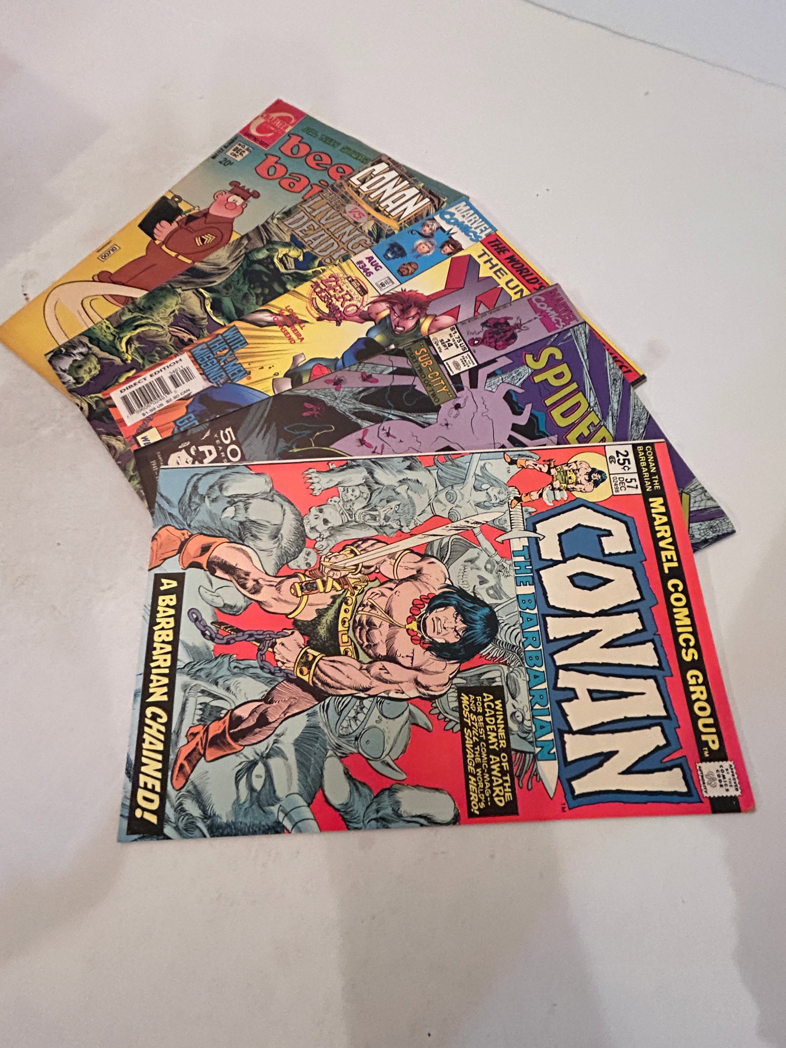 Vintage lot of 5 Comics: Vintage lot of 5 Comics Please view all photos as they are part of the description and condition of this Item, Feel free to contact me with questions or picture requests! Used Item AS IS