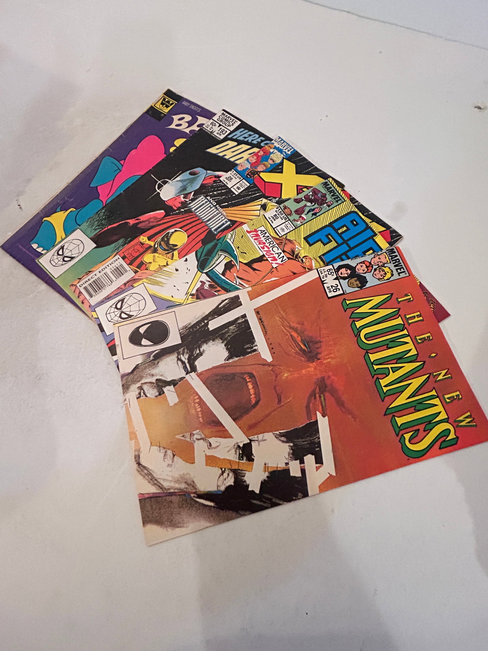 Vintage lot of 5 Comics: Vintage lot of 5 Comics Please view all photos as they are part of the description and condition of this Item, Feel free to contact me with questions or picture requests! Used Item AS IS