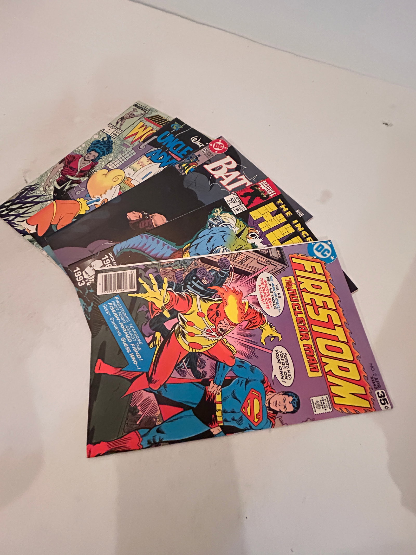 Vintage lot of 5 Comics: Vintage lot of 5 Comics Please view all photos as they are part of the description and condition of this Item, Feel free to contact me with questions or picture requests! Used Item AS IS