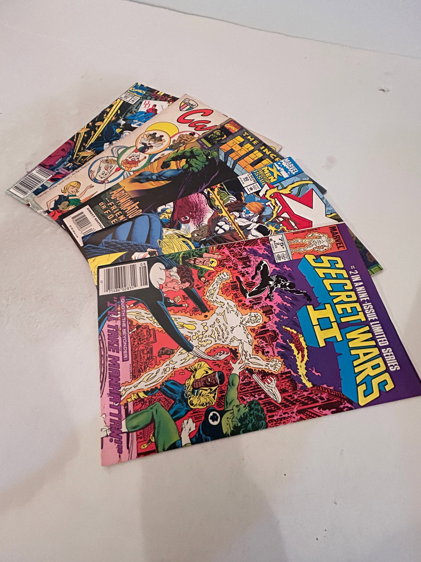 Vintage lot of 5 Comics: Vintage lot of 5 Comics Please view all photos as they are part of the description and condition of this Item, Feel free to contact me with questions or picture requests! Used Item AS IS