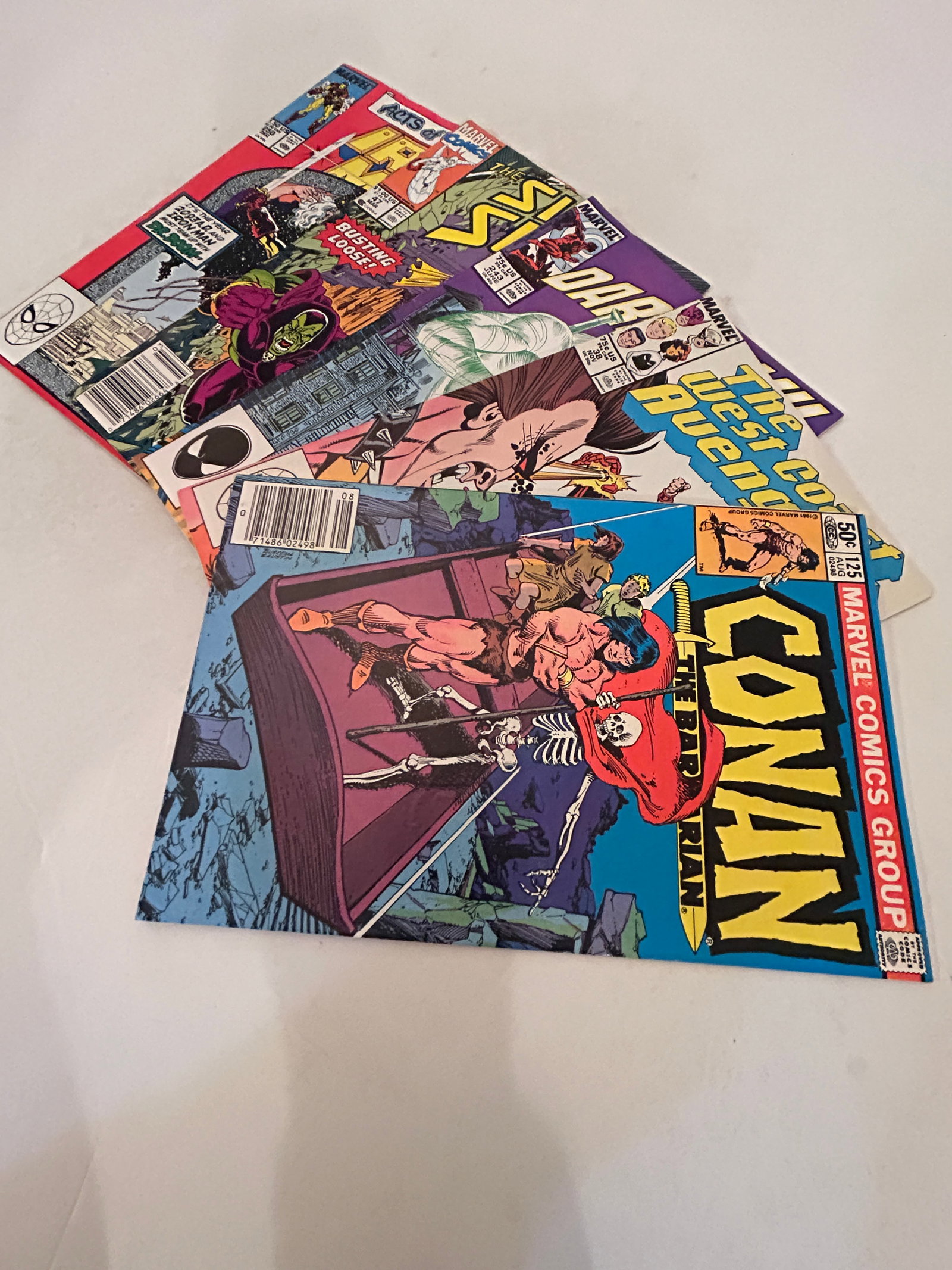 Vintage lot of 5 Comics: Vintage lot of 5 Comics Please view all photos as they are part of the description and condition of this Item, Feel free to contact me with questions or picture requests! Used Item AS IS