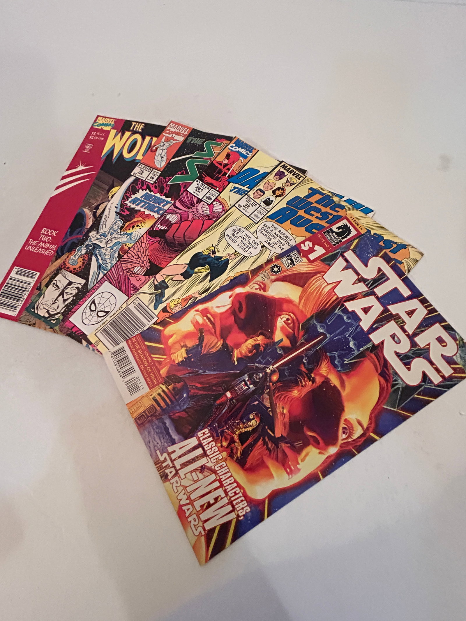 Vintage lot of 5 Comics: Vintage lot of 5 Comics Please view all photos as they are part of the description and condition of this Item, Feel free to contact me with questions or picture requests! Used Item AS IS