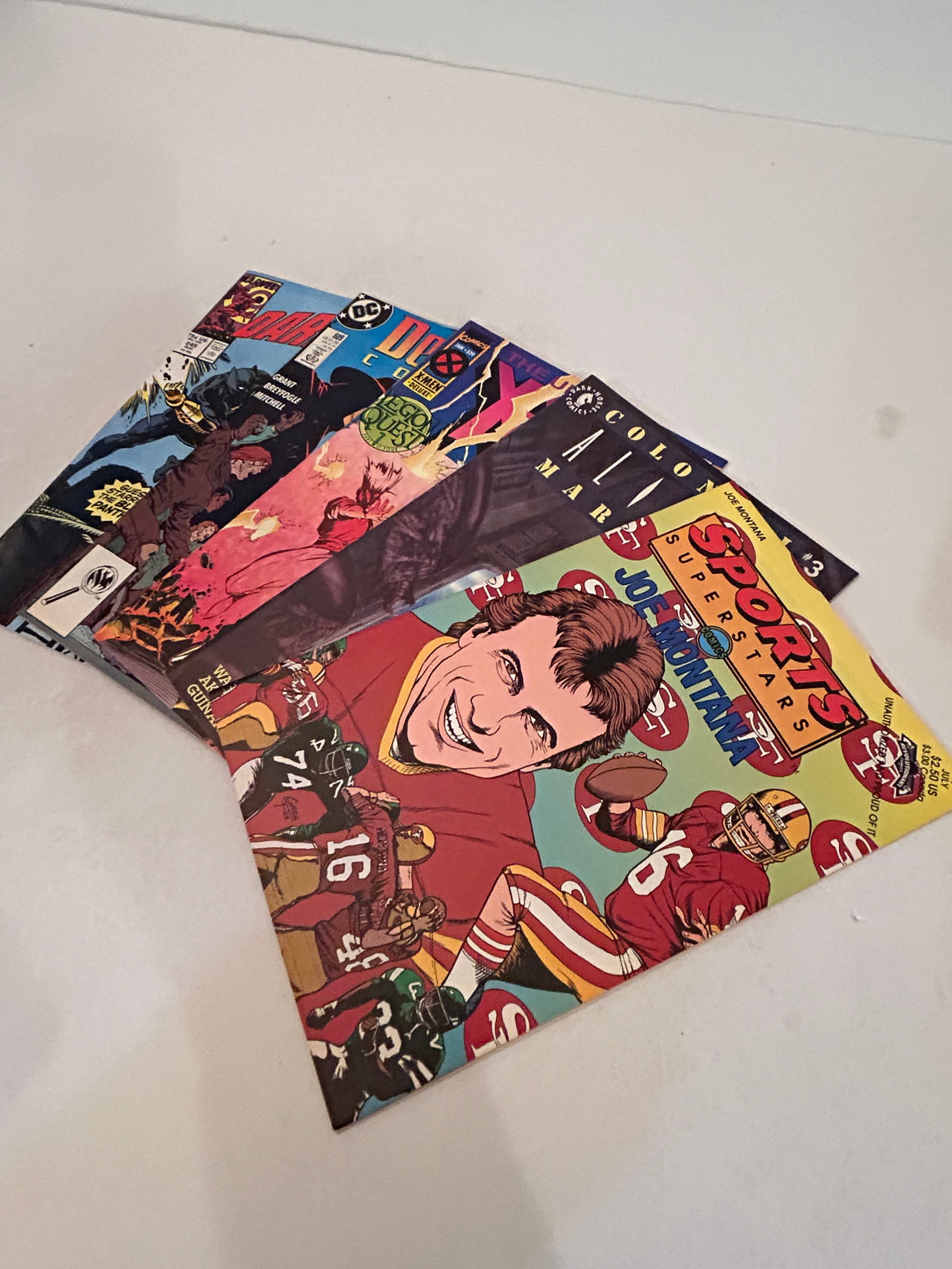 Vintage lot of 5 Comics: Vintage lot of 5 Comics Please view all photos as they are part of the description and condition of this Item, Feel free to contact me with questions or picture requests! Used Item AS IS