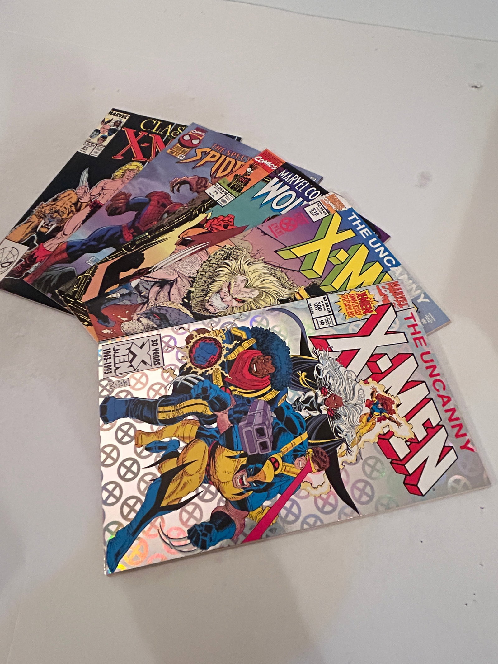 Vintage lot of 5 Comics: Vintage lot of 5 Comics Please view all photos as they are part of the description and condition of this Item, Feel free to contact me with questions or picture requests! Used Item AS IS