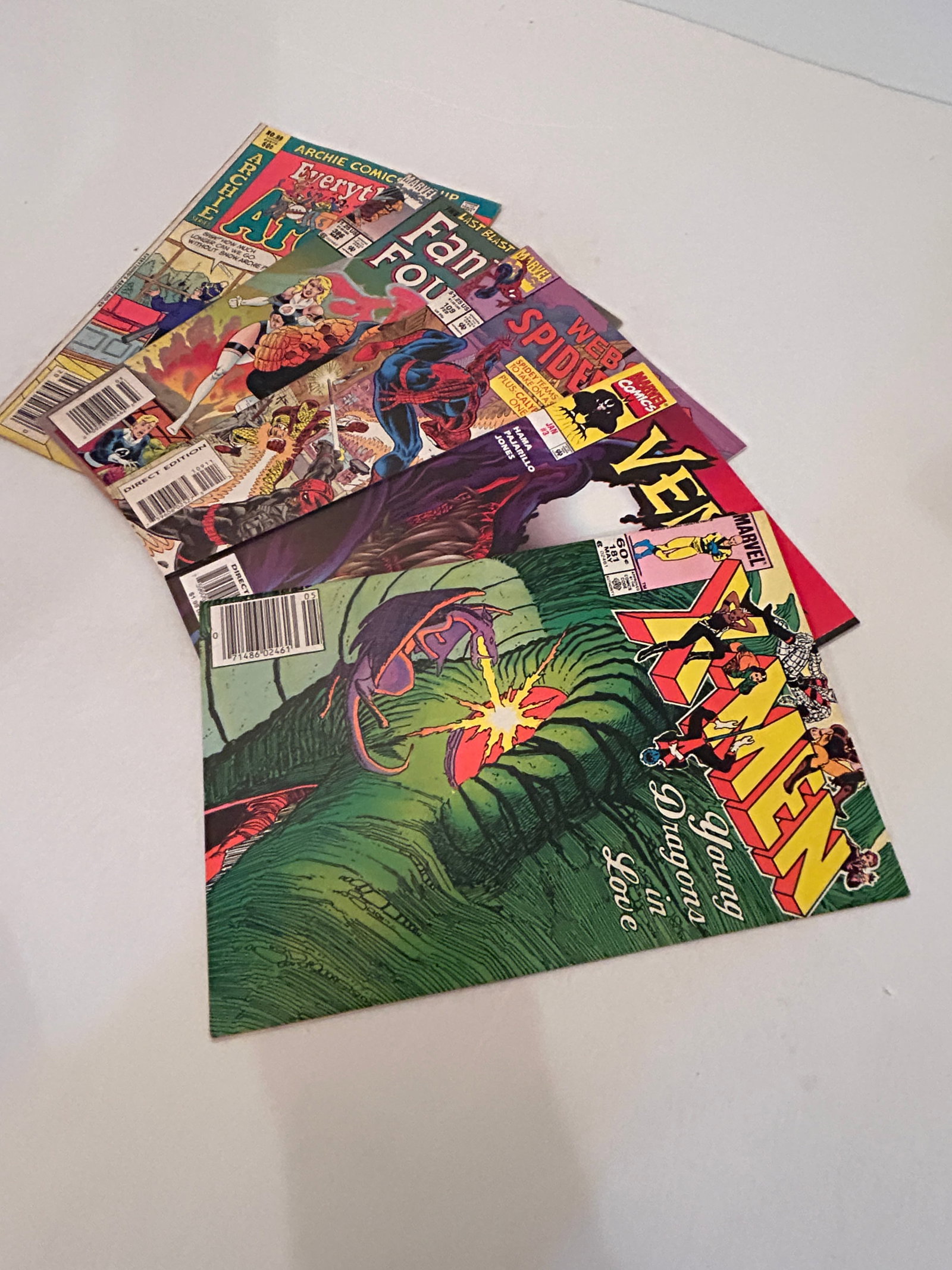 Vintage lot of 5 Comics: Vintage lot of 5 Comics Please view all photos as they are part of the description and condition of this Item, Feel free to contact me with questions or picture requests! Used Item AS IS
