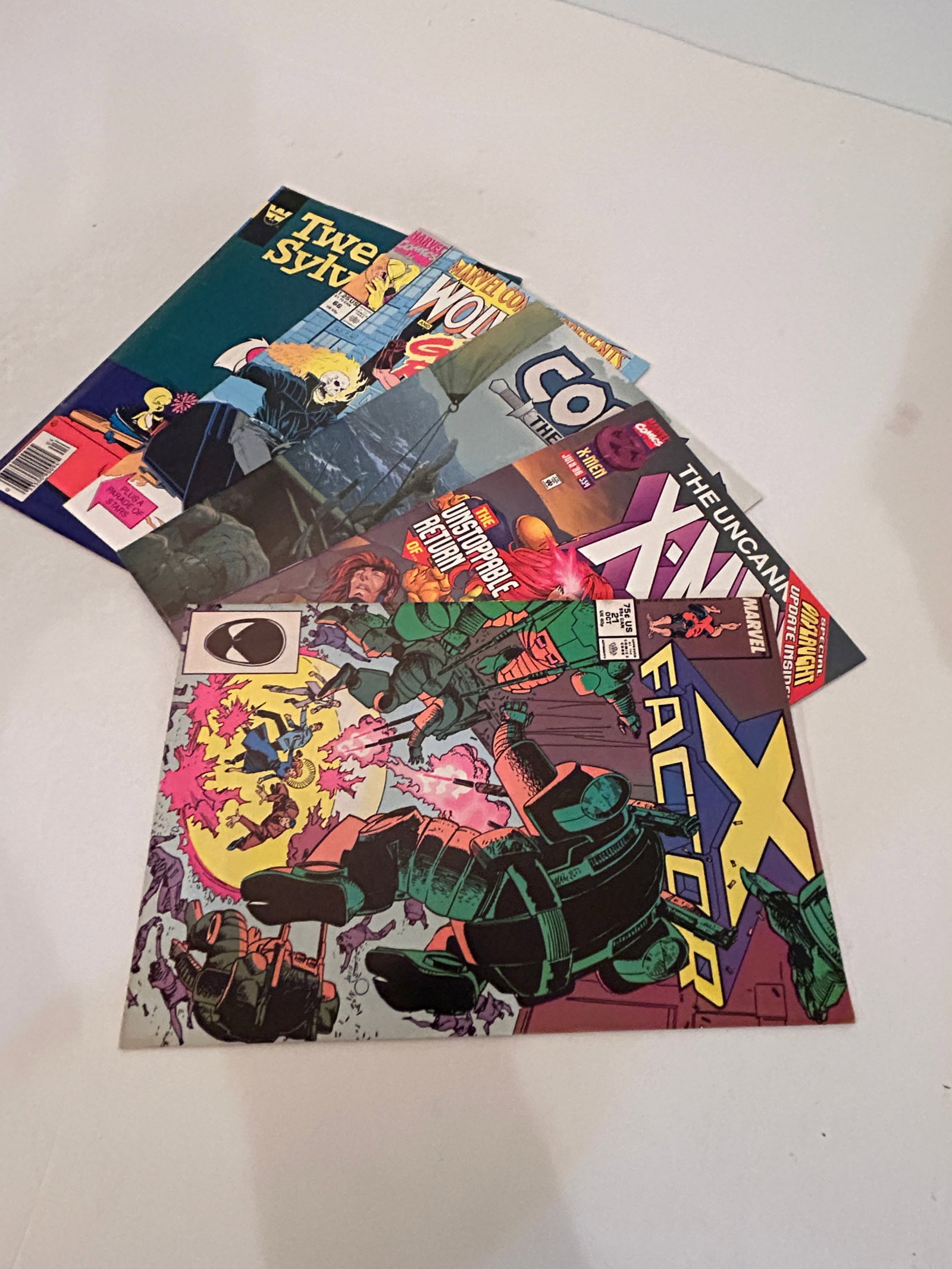 Vintage lot of 5 Comics: Vintage lot of 5 Comics Please view all photos as they are part of the description and condition of this Item, Feel free to contact me with questions or picture requests! Used Item AS IS