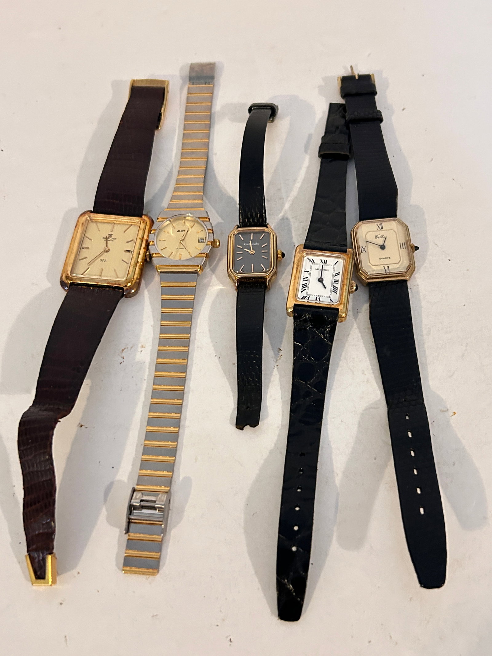 Vintage lot of 5 Watches untested (1 of 4)
