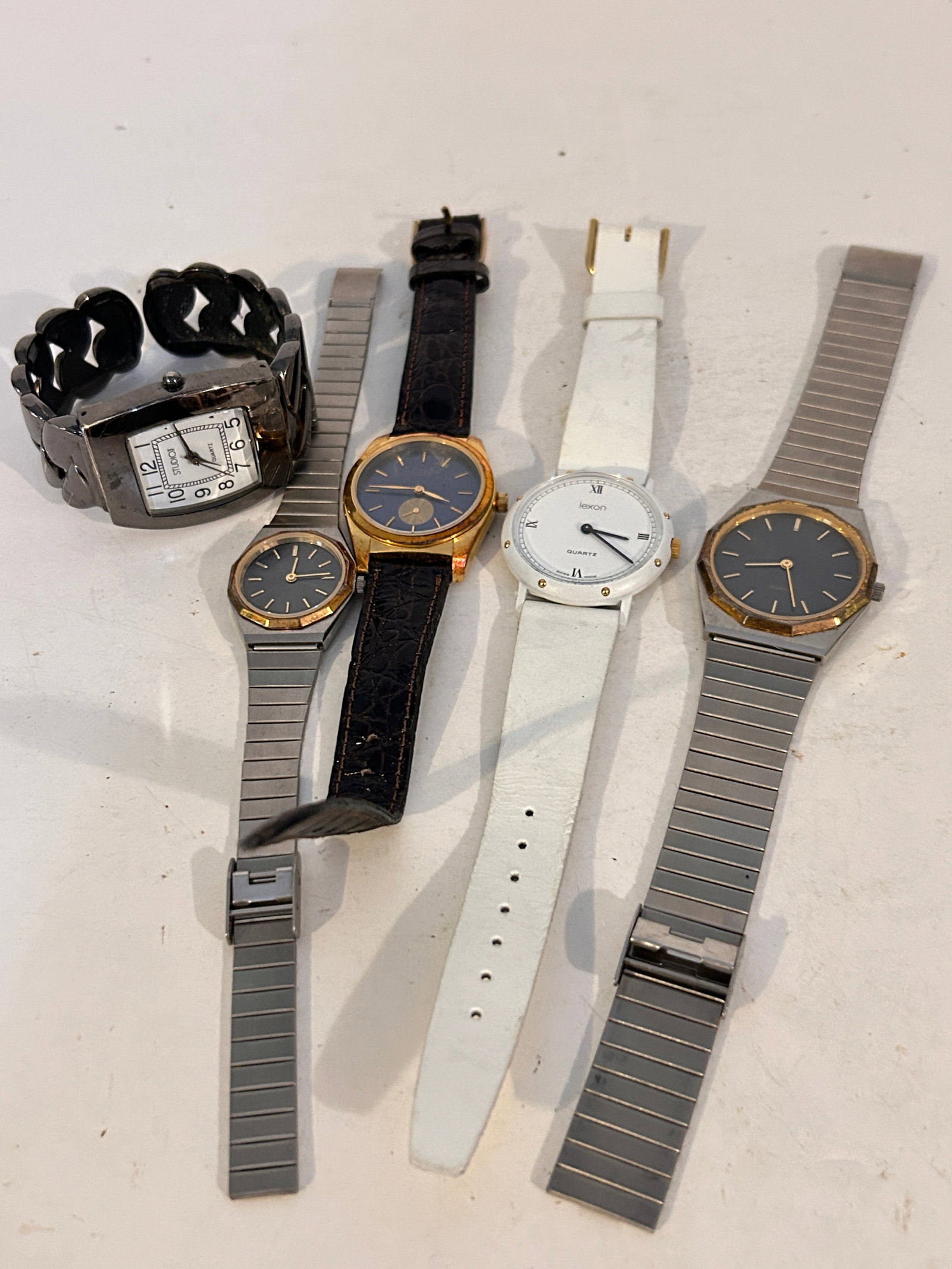 Vintage lot of 5 Watches untested (1 of 4)