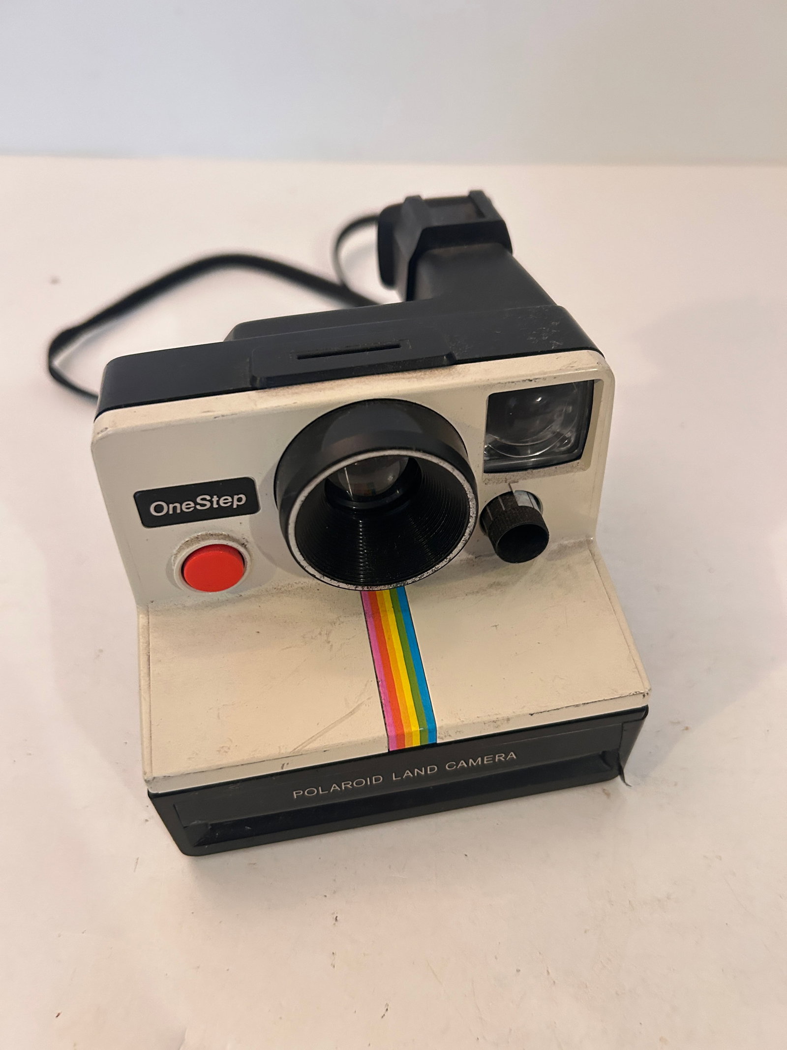 Vintage Polaroid SX-70 OneStep White Rainbow Stripe Camera working left corner has slight damage (1 of 6)