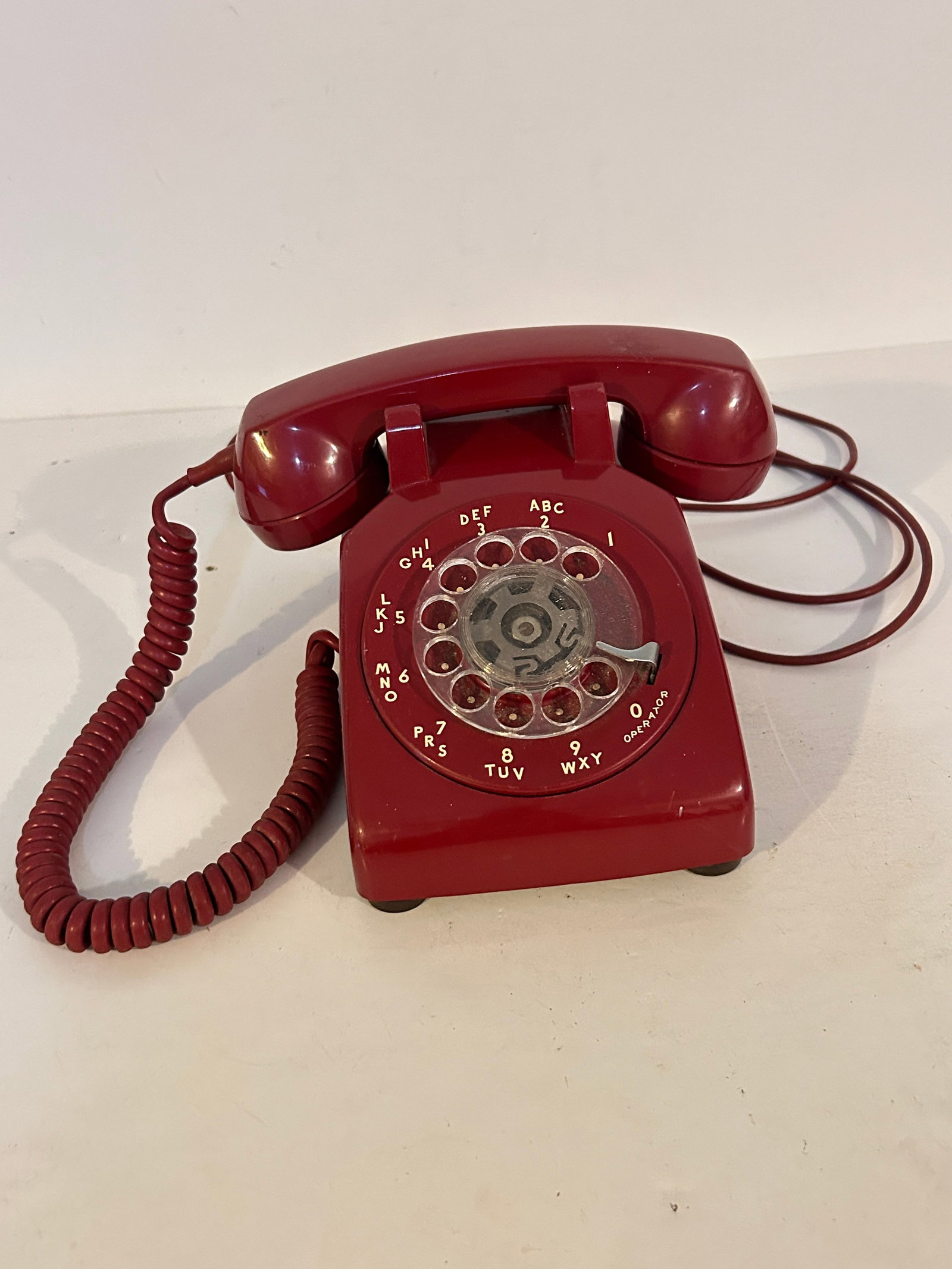 VTG Bell System Western Electric RED Rotary Dial Desk Telephone 500 DM -Batphone (1 of 4)
