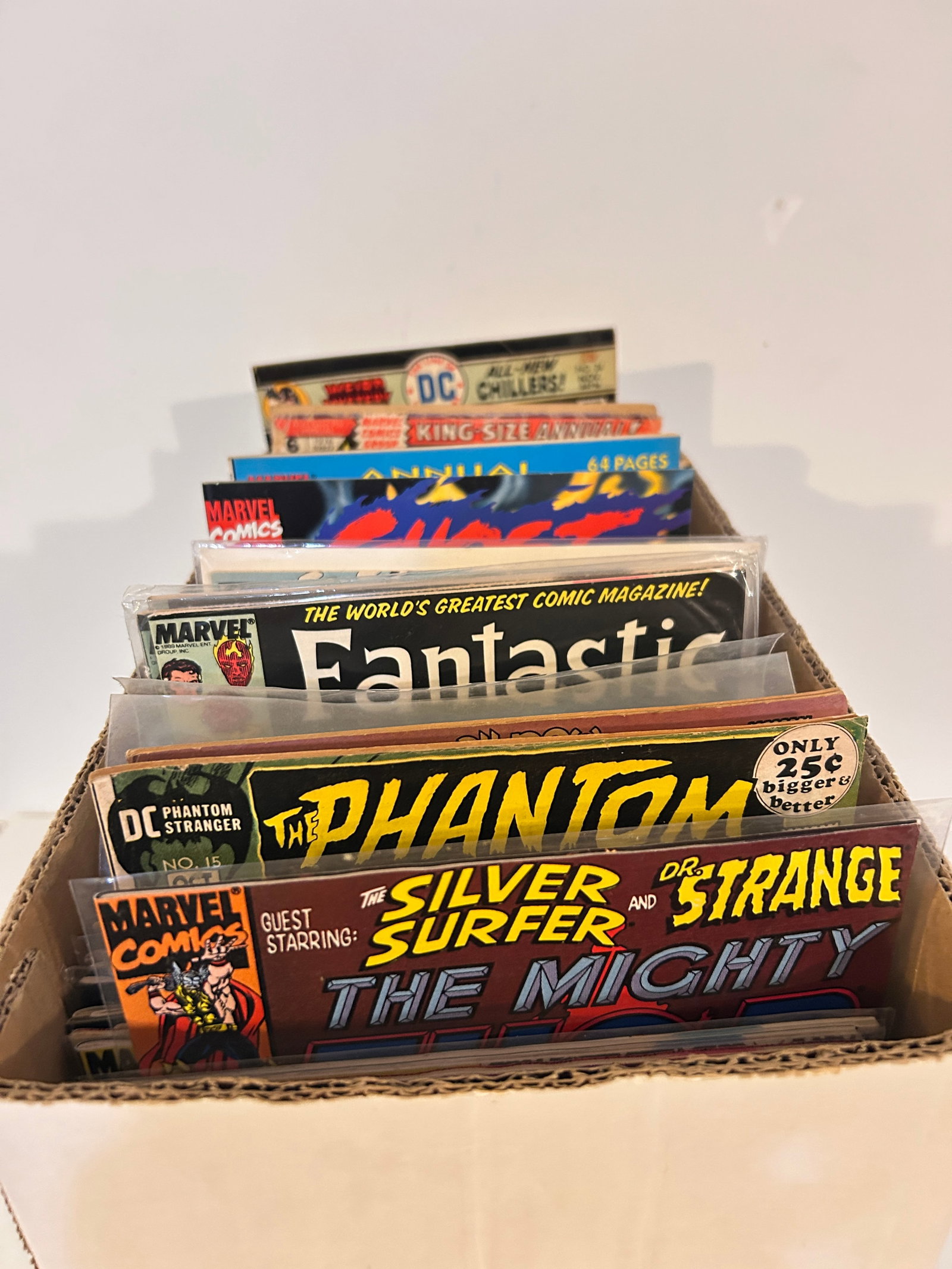 Vintage Short Box Of Comics: Vintage Short Box Of Comics Please view all photos as they are part of the description and condition of this Item, Feel free to contact me with questions or picture requests! Used Item AS IS