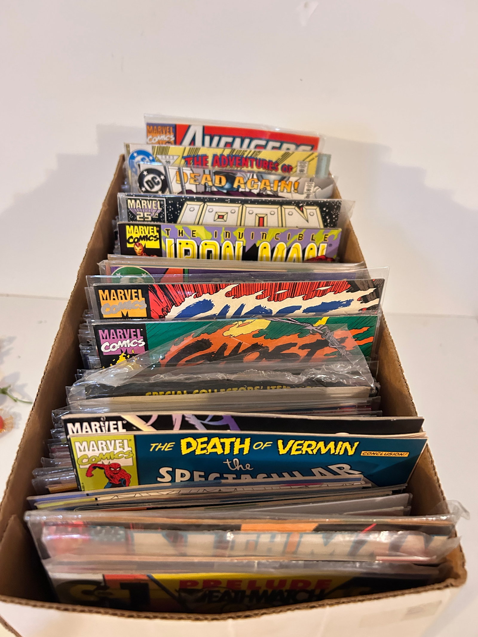 Vintage Short Box Of Comics: Vintage Short Box Of Comics Please view all photos as they are part of the description and condition of this Item, Feel free to contact me with questions or picture requests! Used Item AS IS