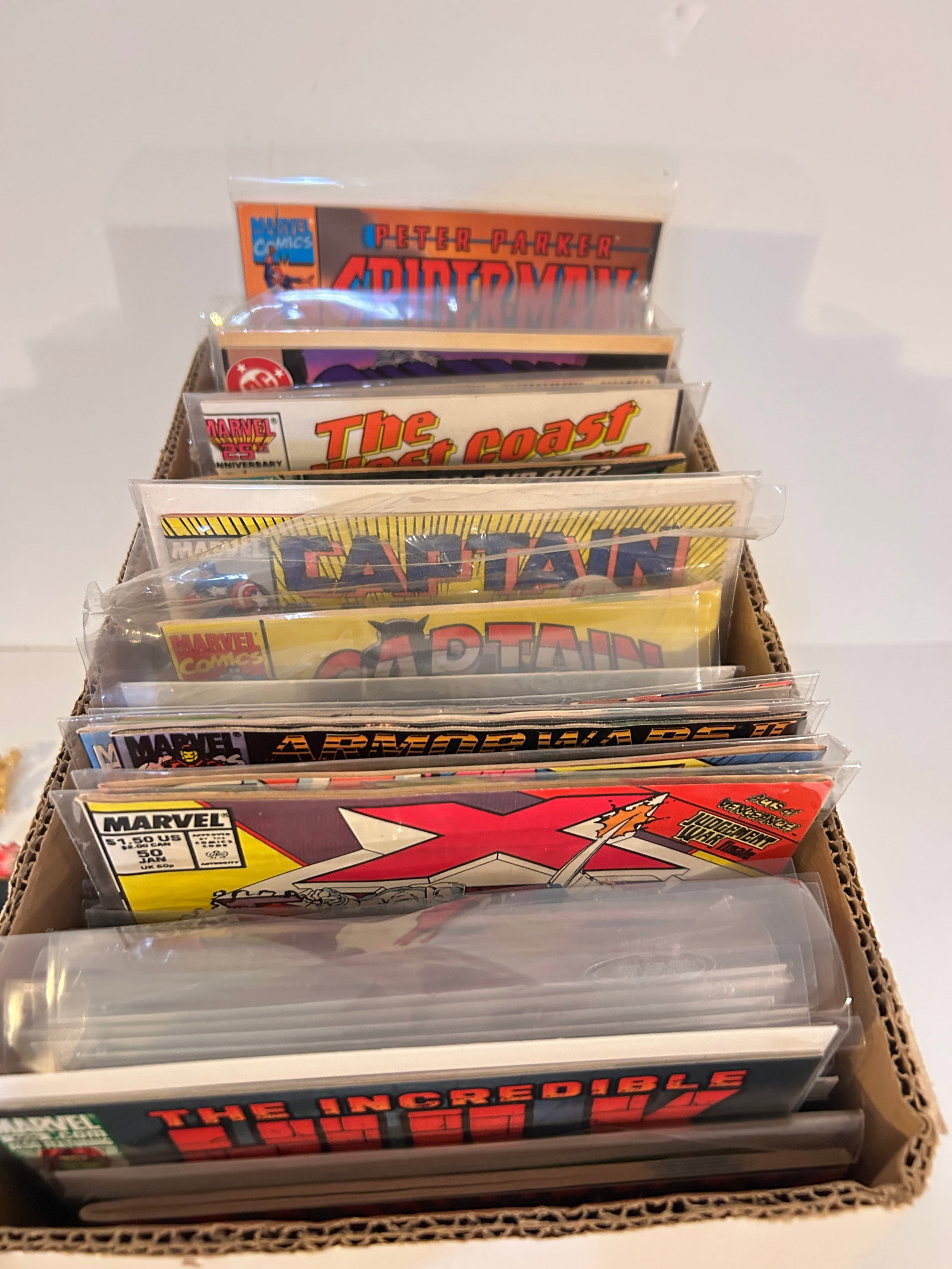 Vintage Short Box Of Comics: Vintage Short Box Of Comics Please view all photos as they are part of the description and condition of this Item, Feel free to contact me with questions or picture requests! Used Item AS IS
