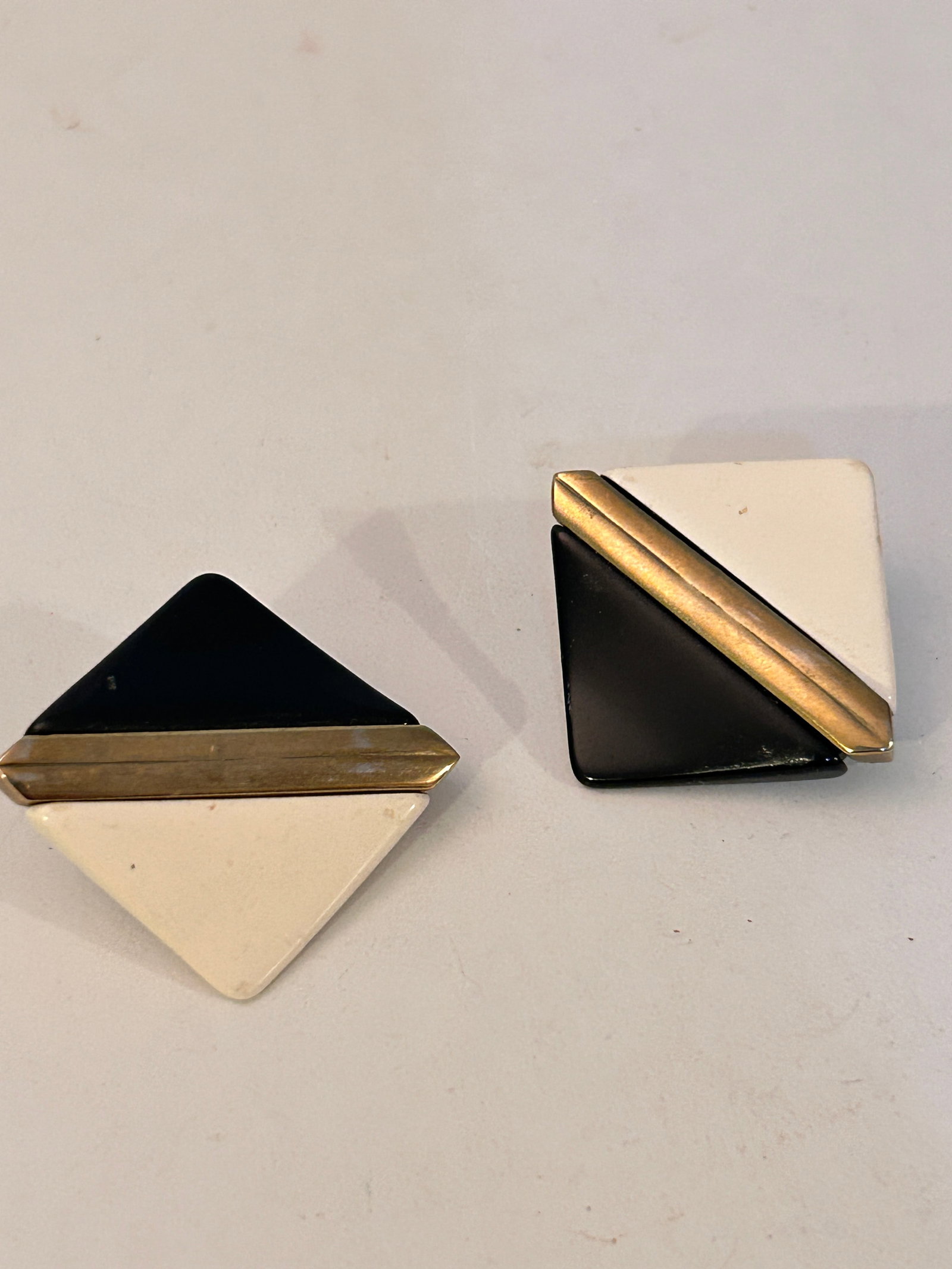Vintage pair of old Acylic black & white Earrings (1 of 4)