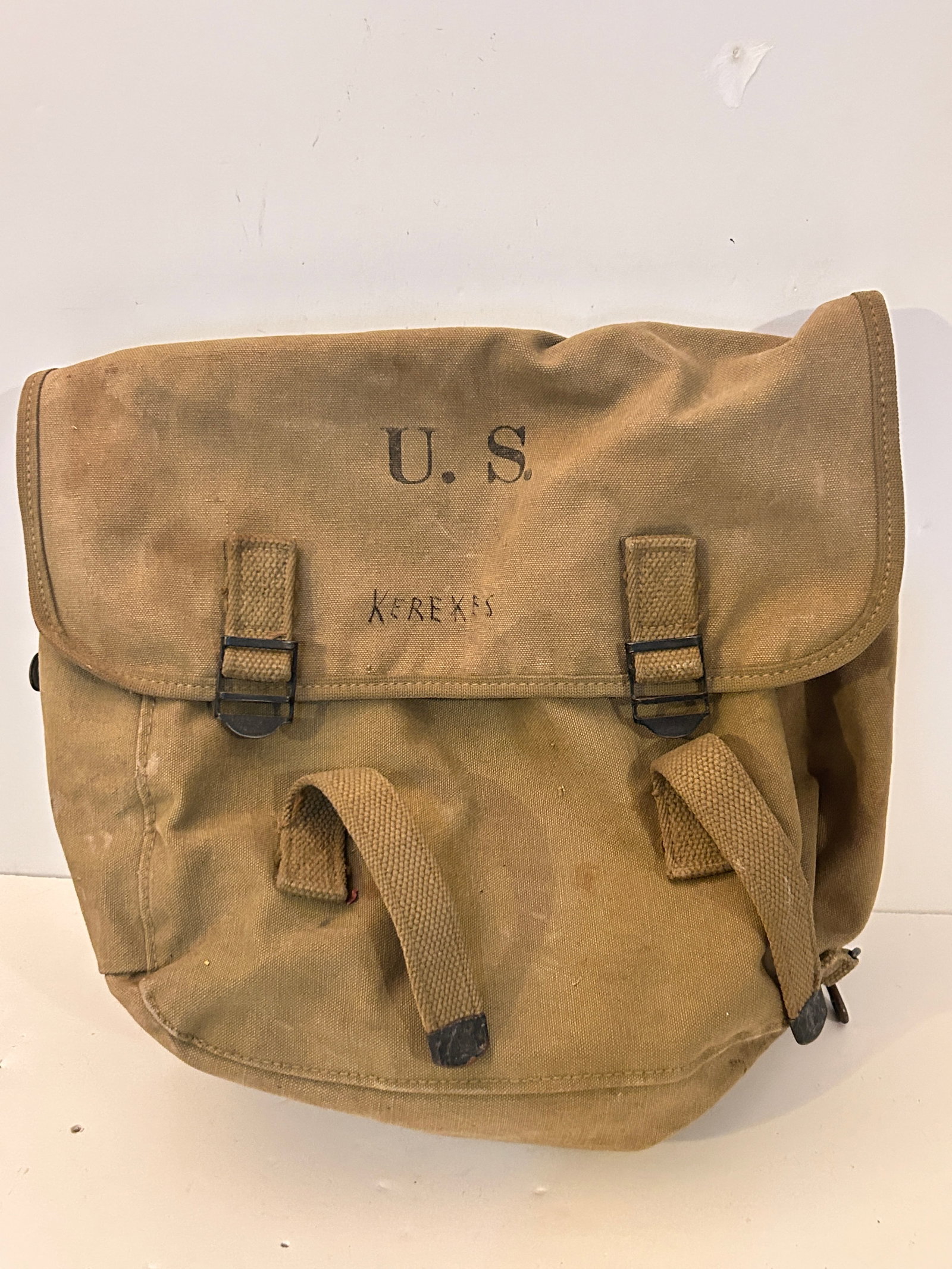 Original WWII M1936 Musette Bag Military: Original WWII M1936 Musette Bag Military Please view all photos as they are part of the description and condition of this Item, Feel free to contact me with questions or picture requests! Used Item AS