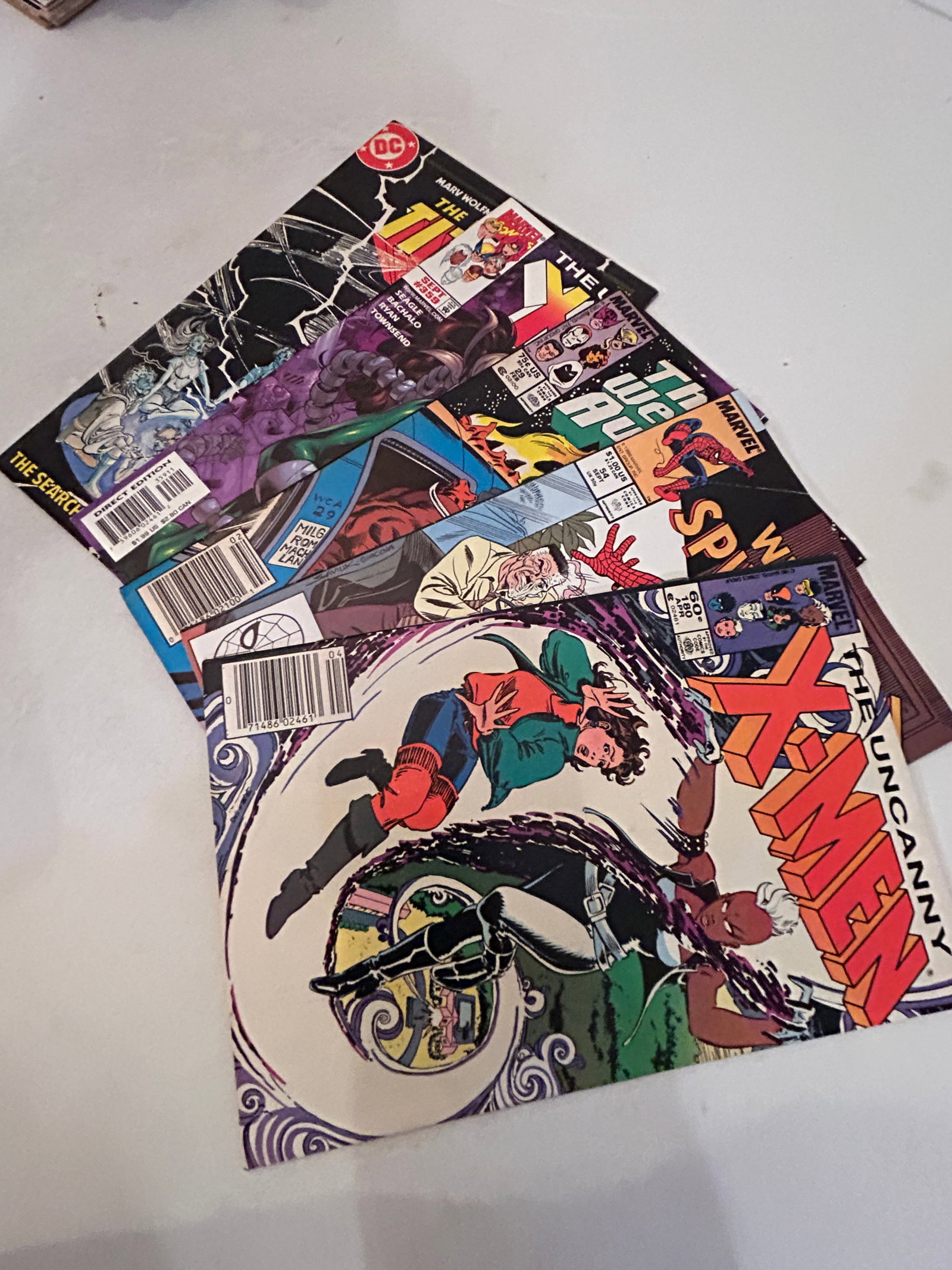 Vintage lot of 5 Comics: Vintage lot of 5 Comics Please view all photos as they are part of the description and condition of this Item, Feel free to contact me with questions or picture requests! Used Item AS IS