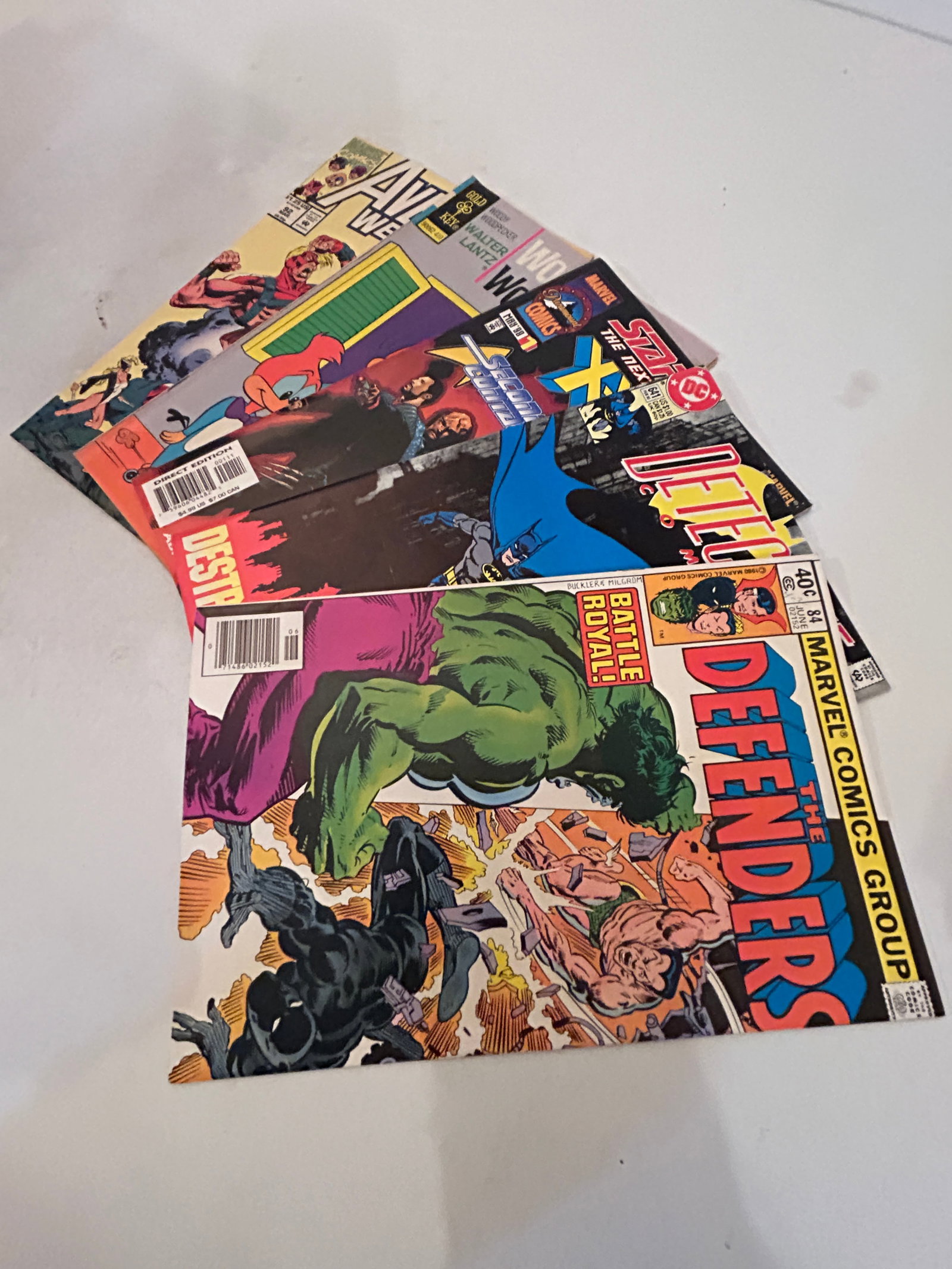 Vintage lot of 5 Comics: Vintage lot of 5 Comics Please view all photos as they are part of the description and condition of this Item, Feel free to contact me with questions or picture requests! Used Item AS IS