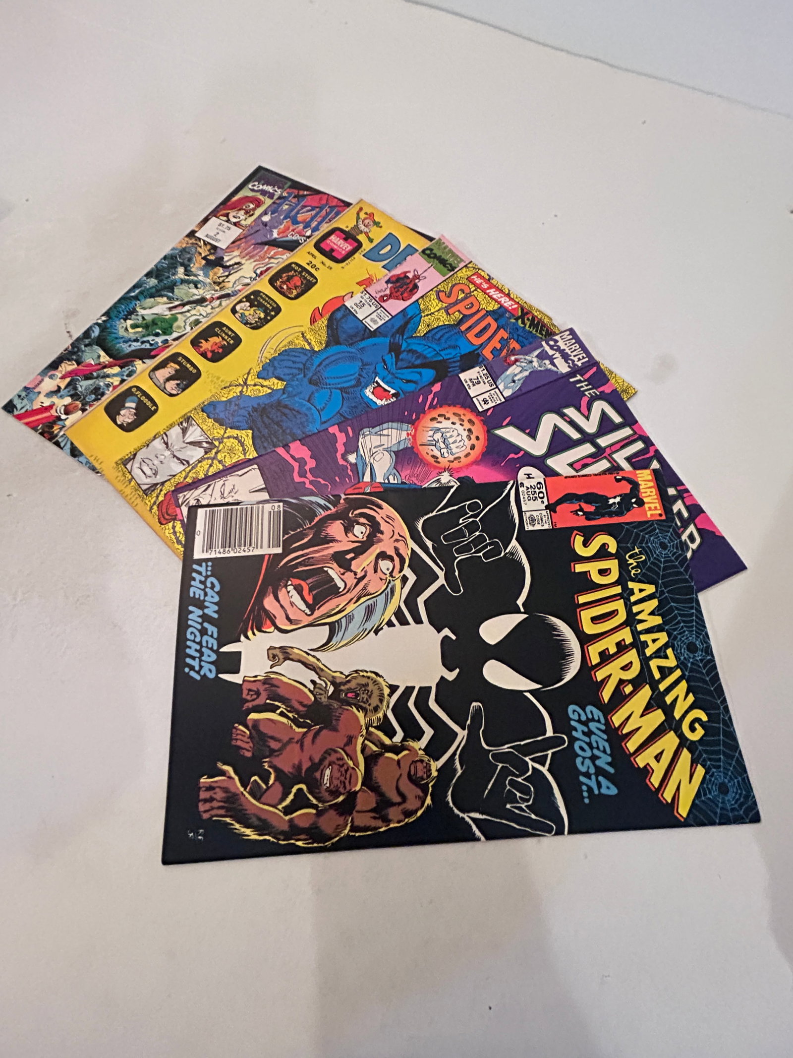 Vintage lot of 5 Comics: Vintage lot of 5 Comics Please view all photos as they are part of the description and condition of this Item, Feel free to contact me with questions or picture requests! Used Item AS IS