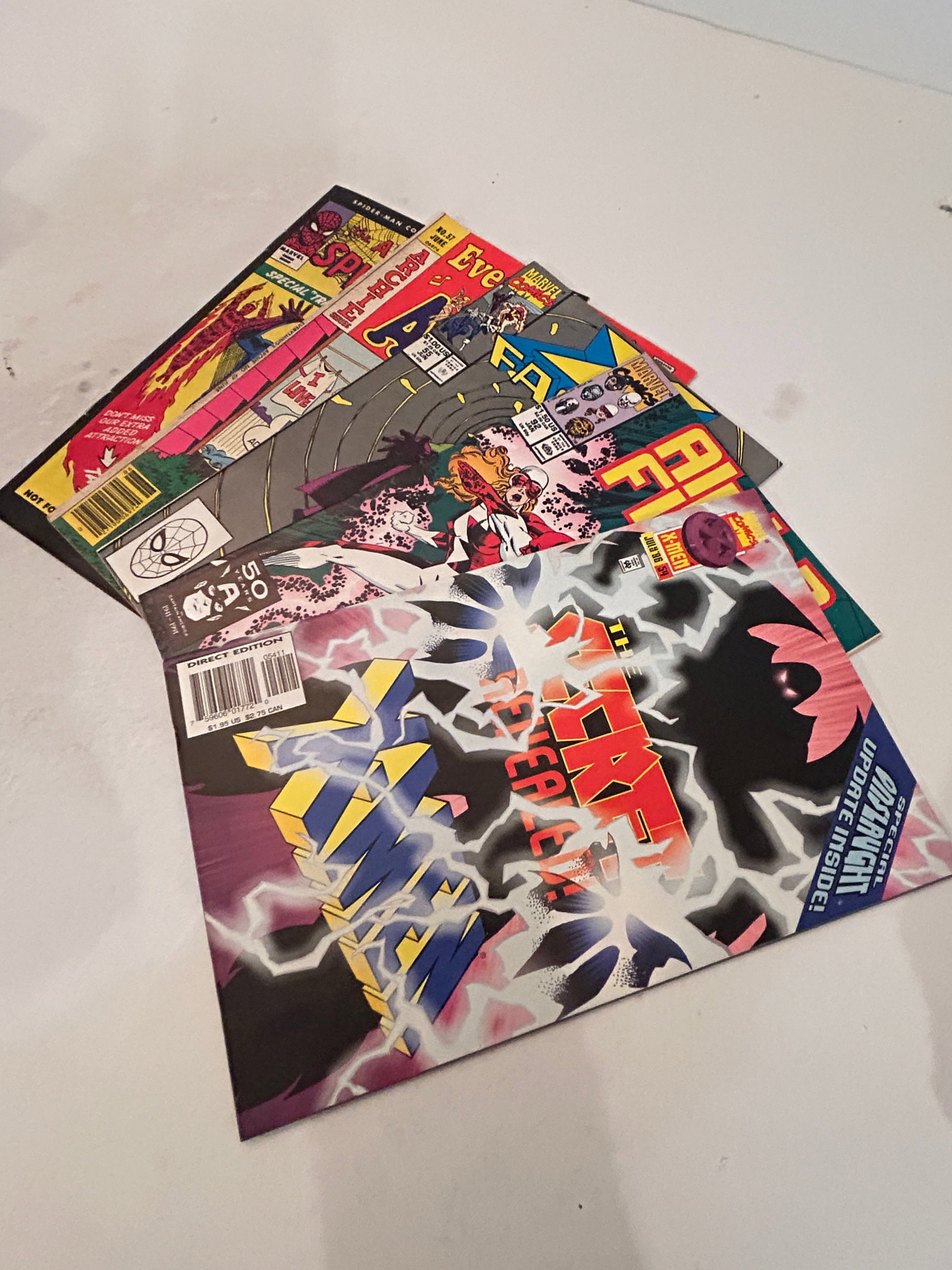 Vintage lot of 5 Comics: Vintage lot of 5 Comics Please view all photos as they are part of the description and condition of this Item, Feel free to contact me with questions or picture requests! Used Item AS IS