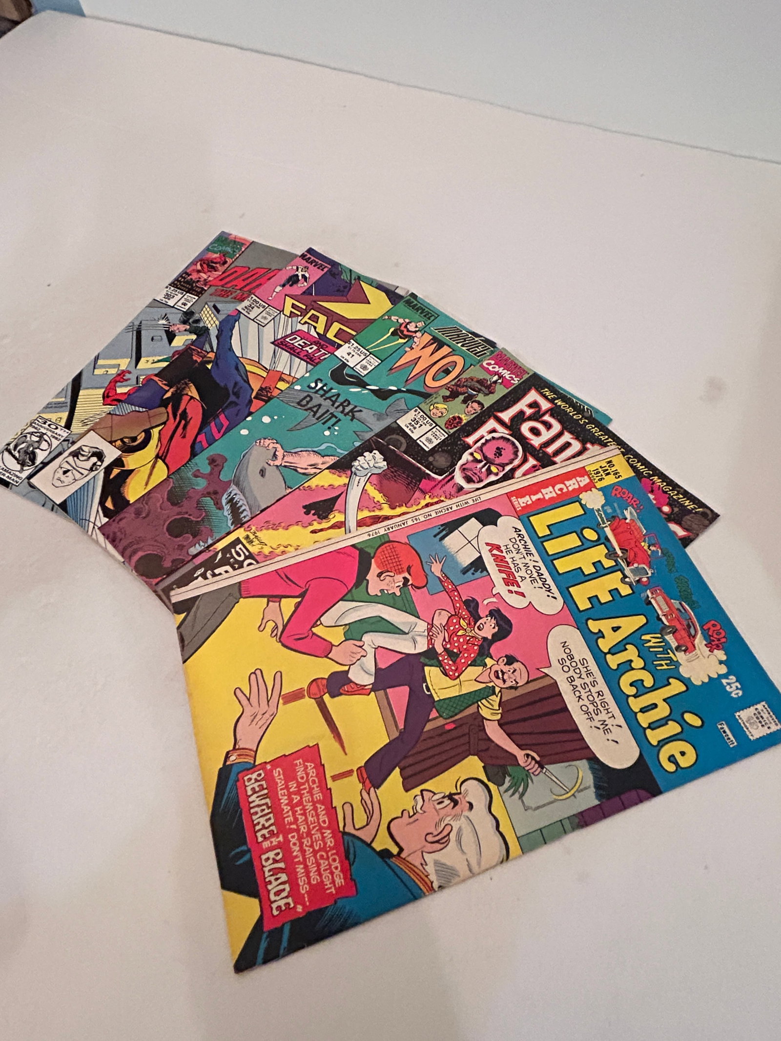 Vintage lot of 5 Comics: Vintage lot of 5 Comics Please view all photos as they are part of the description and condition of this Item, Feel free to contact me with questions or picture requests! Used Item AS IS