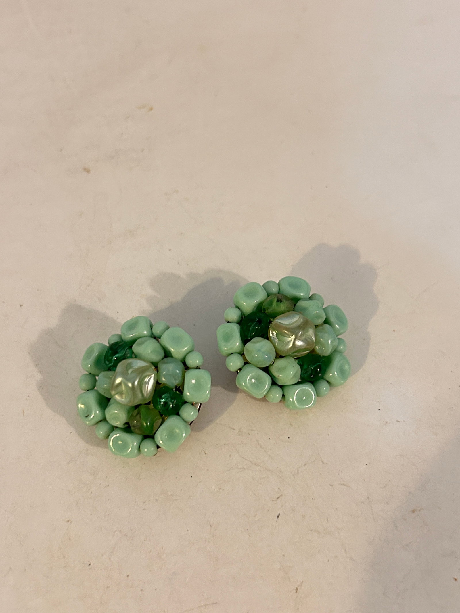 Vintage Green bead Japan Earrings: Vintage Green bead Japan Earrings Please view all photos as they are part of the description and condition of this Item, Feel free to contact me with questions or picture requests! Used Item AS IS