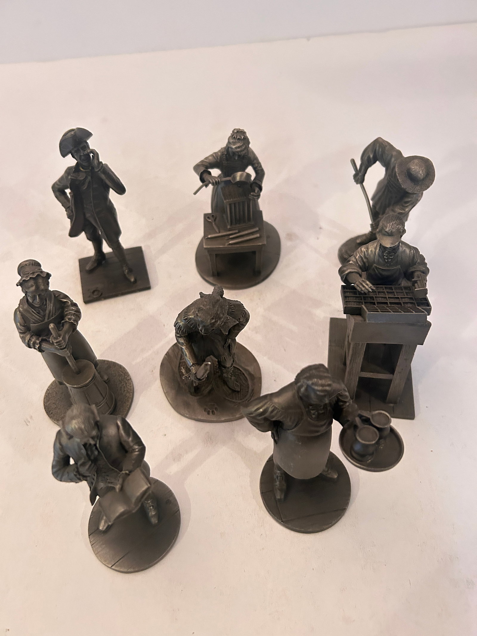 Vintage Lot of 8 Franklin Mint Pewter Pieces: Vintage Lot of 8 Franklin Mint Pewter Pieces Please view all photos as they are part of the description and condition of this Item, Feel free to contact me with questions or picture requests! Used Ite