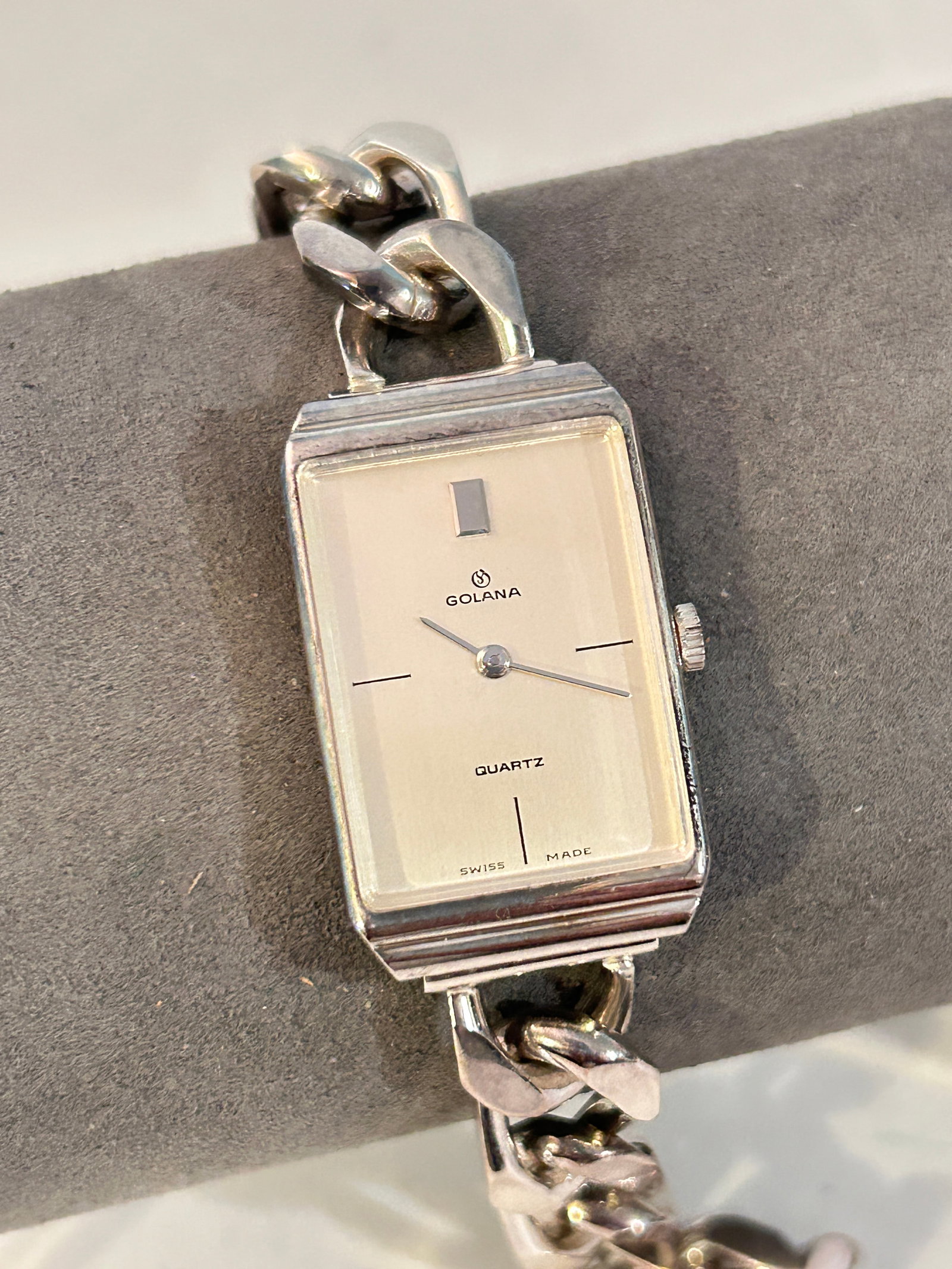 Vintage Golana Sterling Silver Ladies Quartz Watch works needs battery 57 Grams: Vintage Golana Sterling Silver Ladies Quartz Watch works needs battery 57 Grams Please view all photos as they are part of the description and condition of this Item, Feel free to contact me with ques