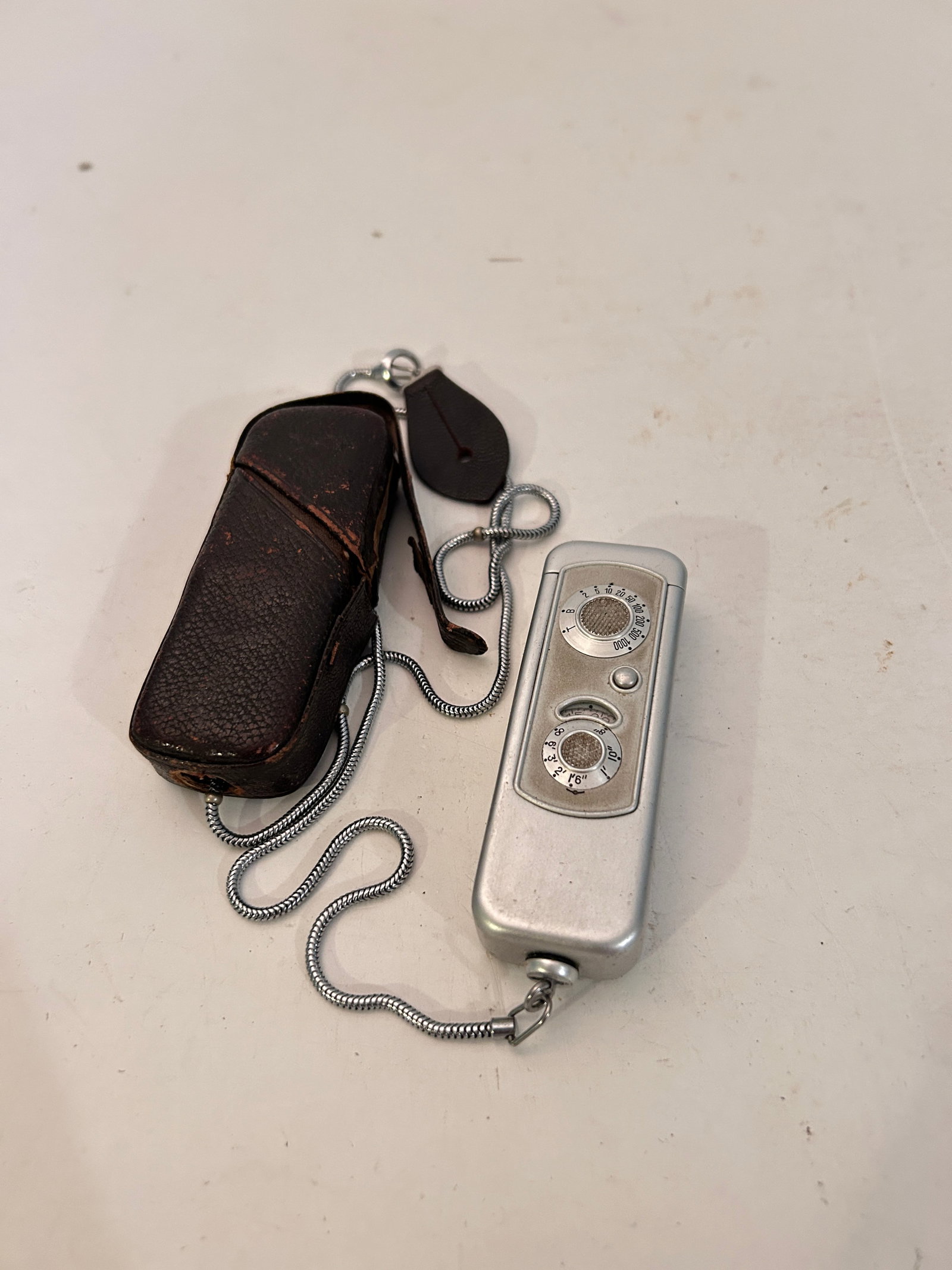 Minox B Subminiature Camera Wetzlar Germany Complan 15mm w/ Original Case (1 of 7)