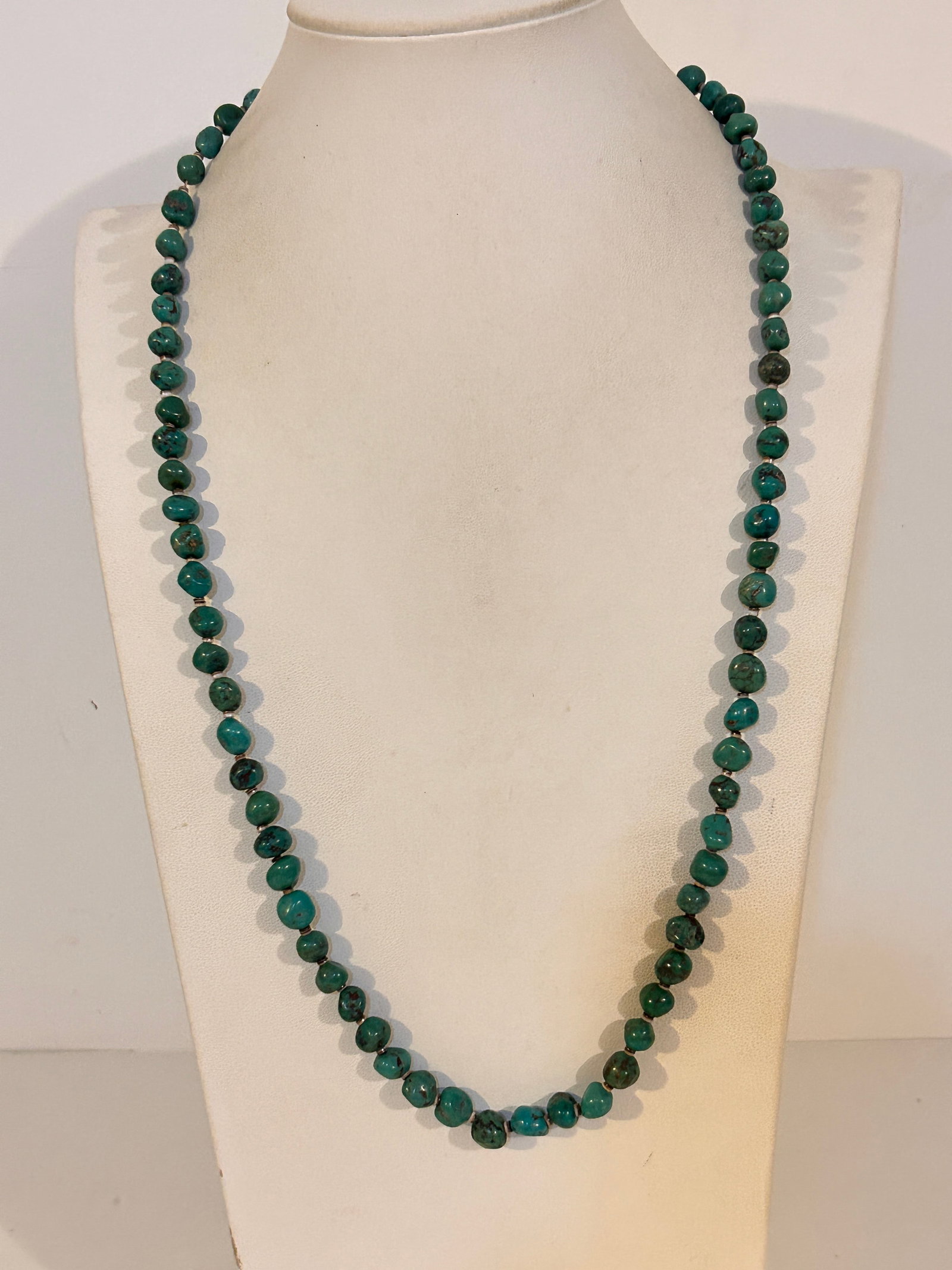 Vintage Turquoise Necklace 28": Vintage Turquoise Necklace 28" Please view all photos as they are part of the description and condition of this Item, Feel free to contact me with questions or picture requests! Used Item AS IS