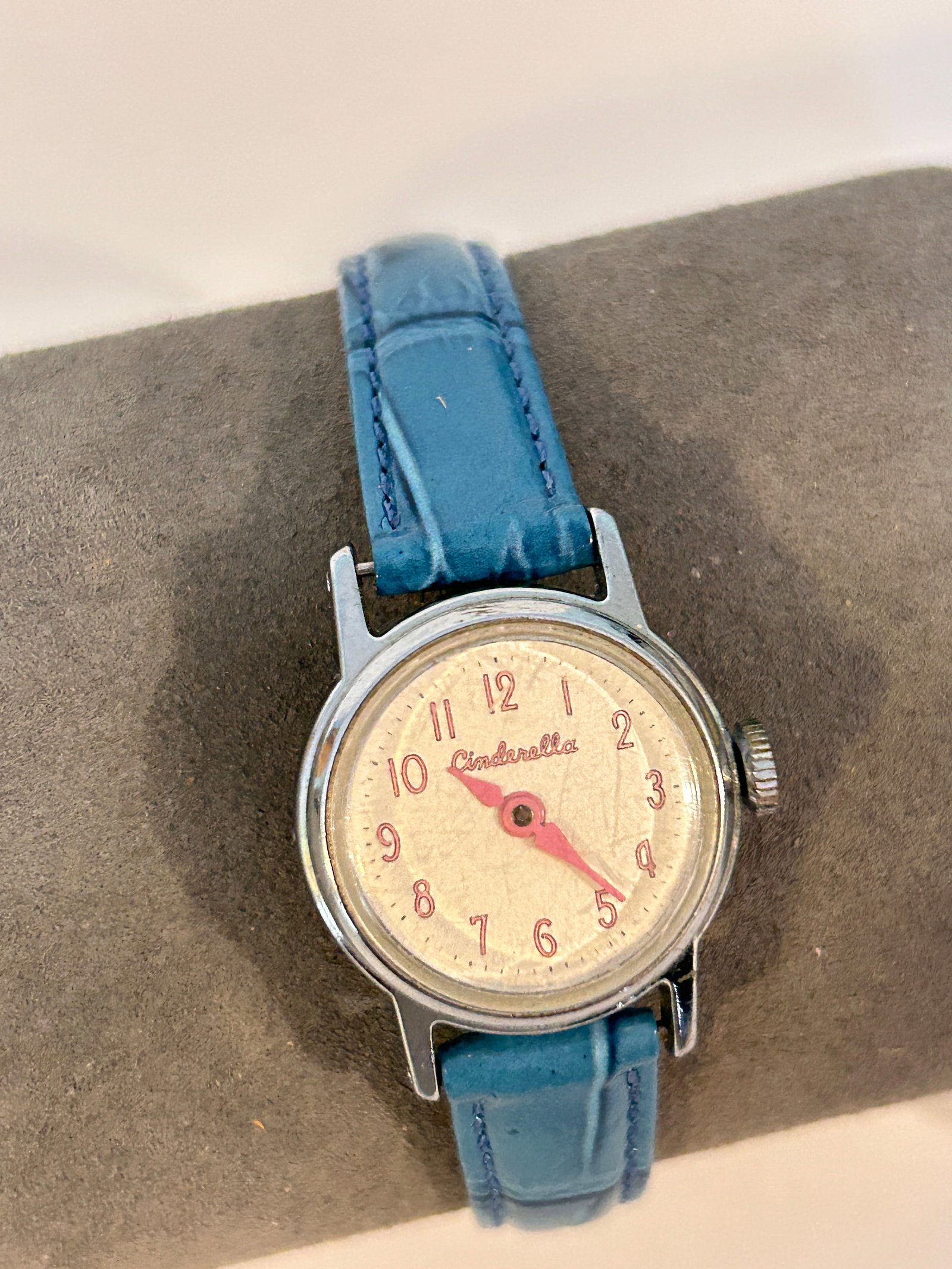Vintage 1950's Disney Cinderella Wind-Up Watch Works (1 of 5)