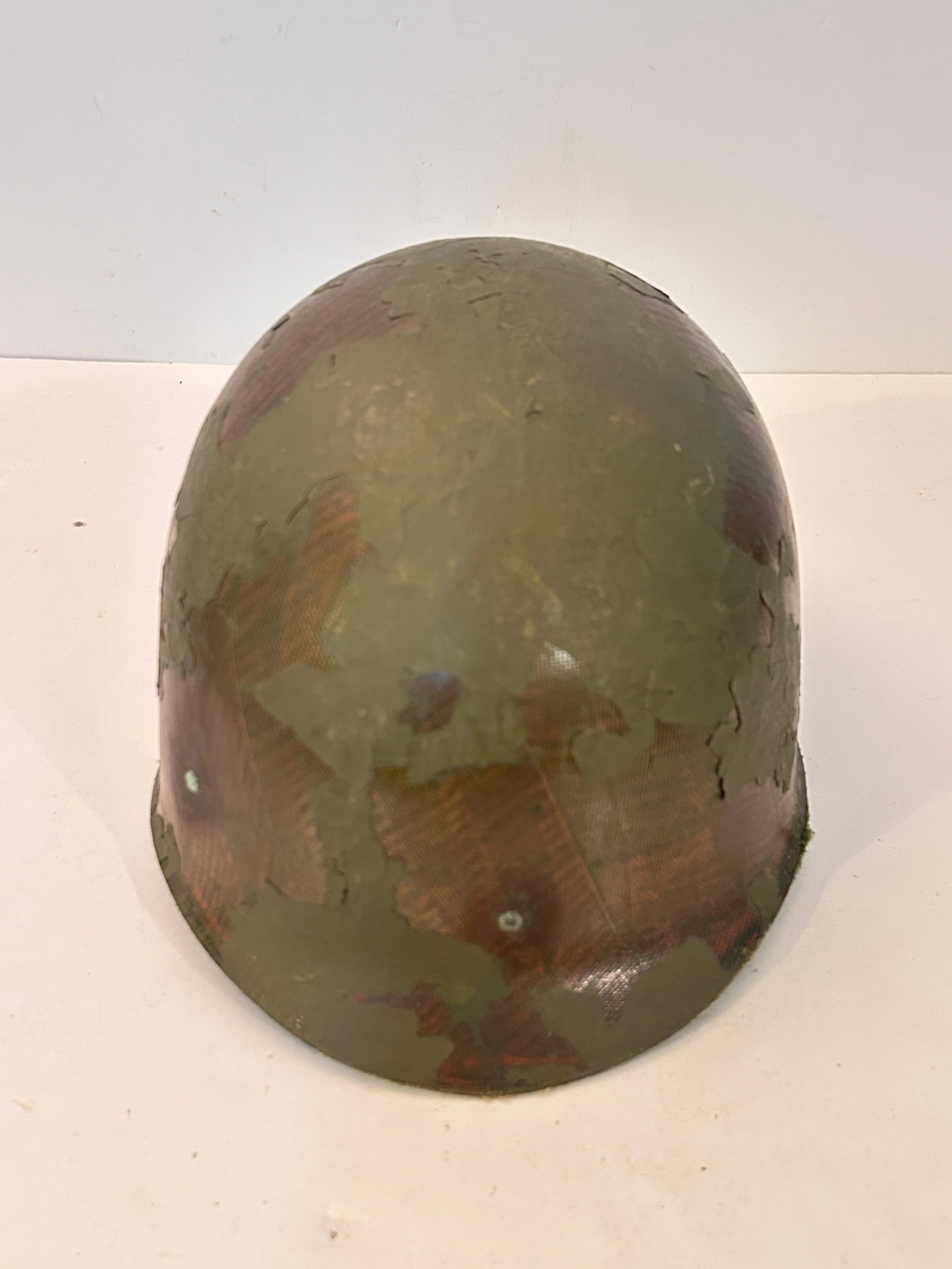 Original Vietnam Era Paratrooper Helmet Military M2: Original Vietnam Era Paratrooper Helmet Military M2 Please view all photos as they are part of the description and condition of this Item, Feel free to contact me with questions or picture requests! U