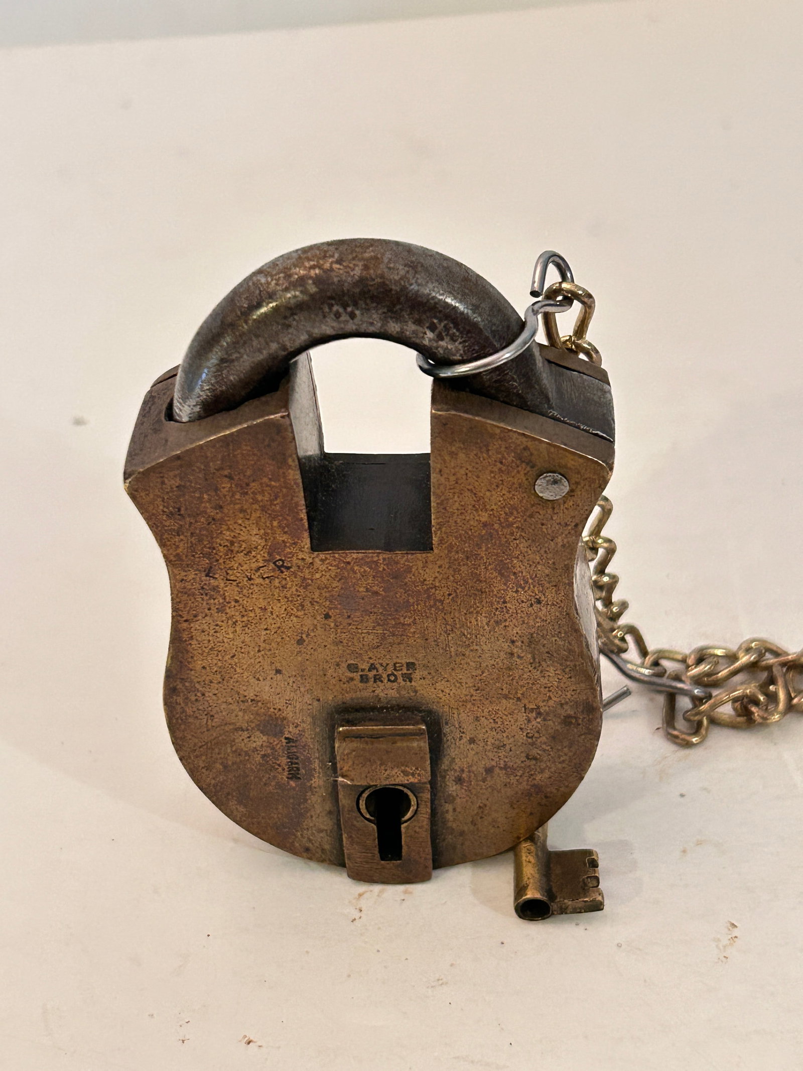 Vintage Old 1930s Antique Brass G.Ayer Pad Lock With Key & Chain heavy (1 of 6)